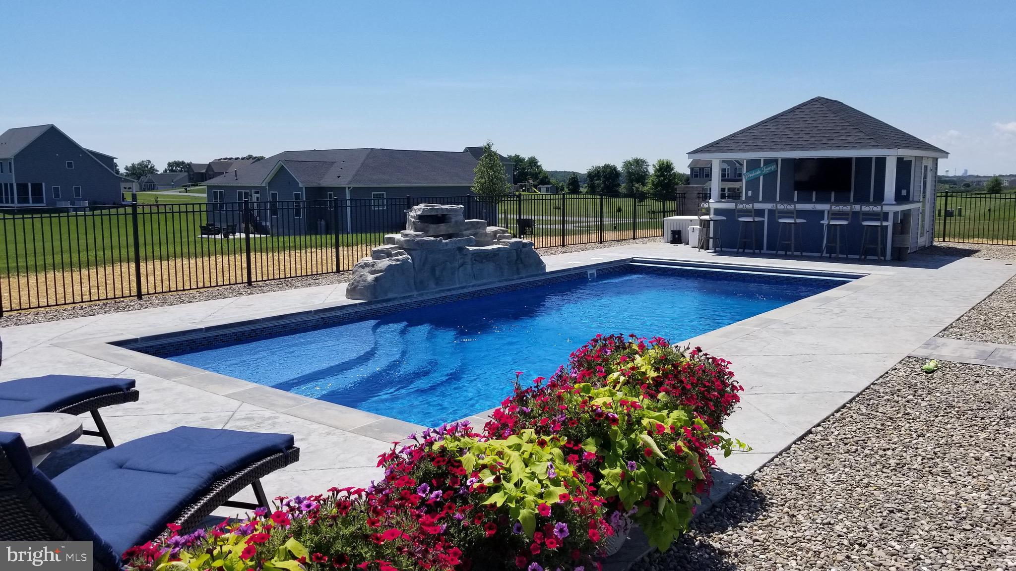 WILLOW RIDGE - Residential