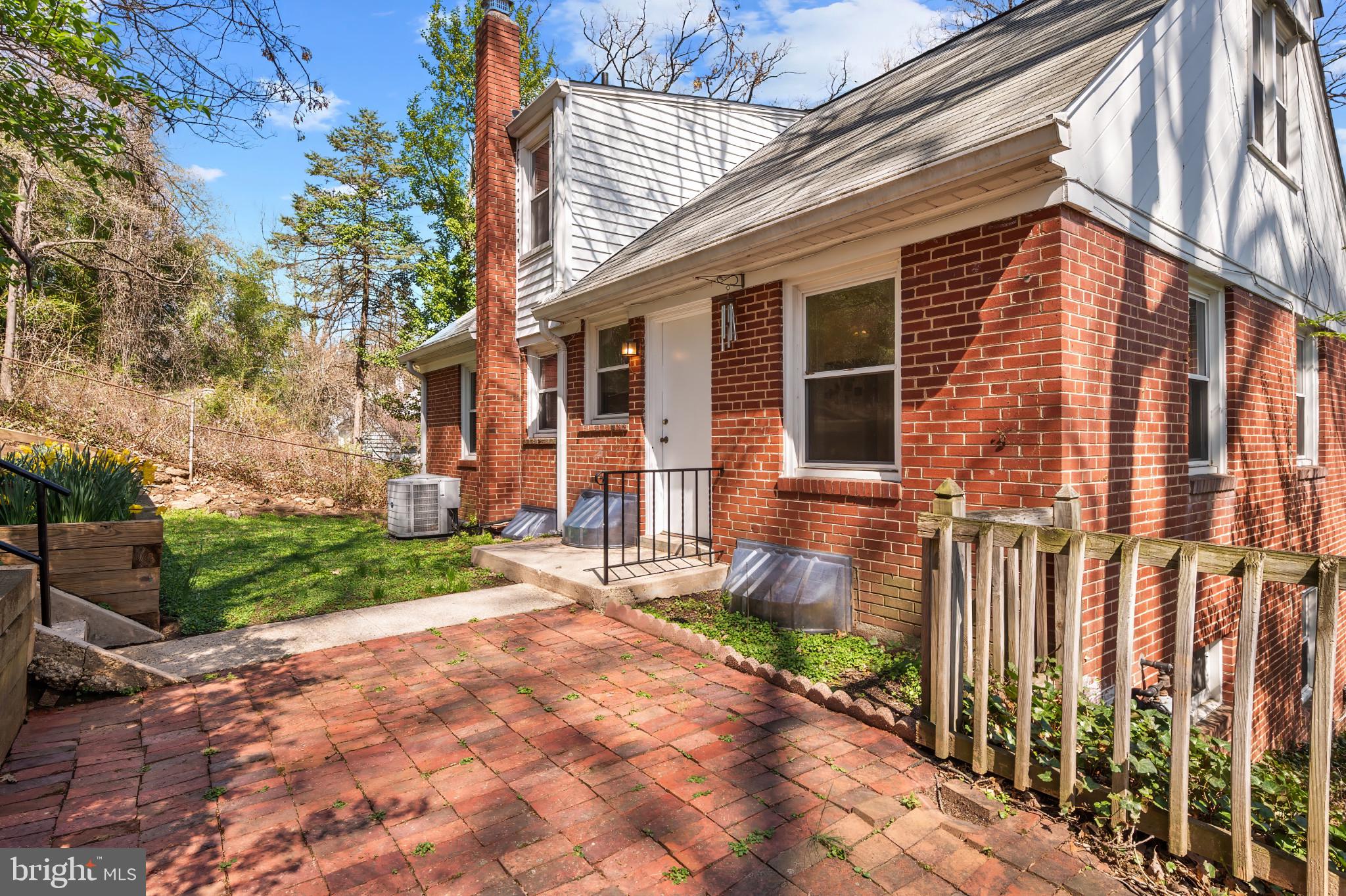 NORTH HILLS - Residential