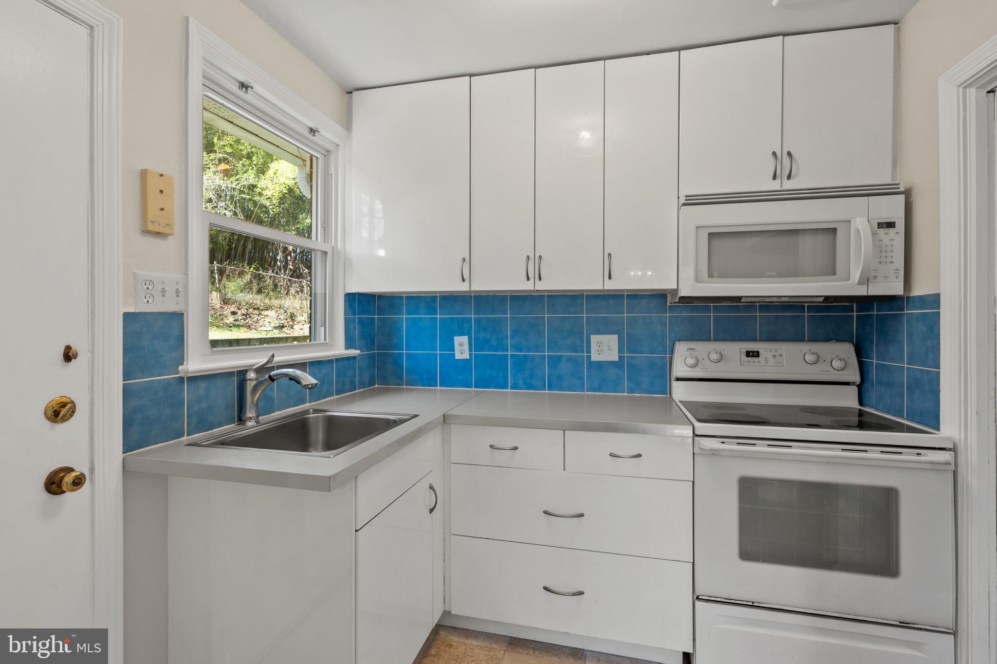 NORTH HILLS - Residential