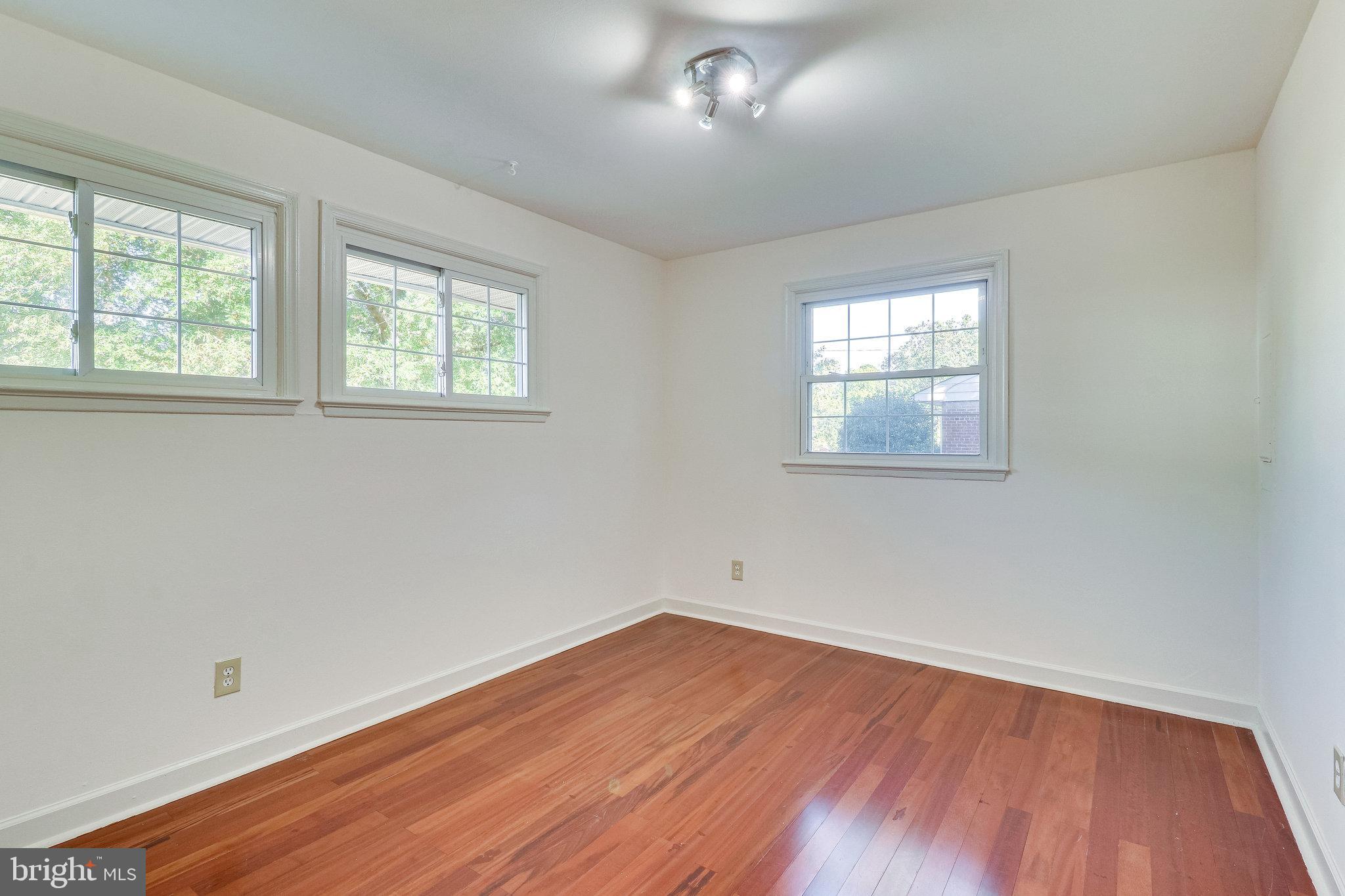 EDSALL PARK - Residential