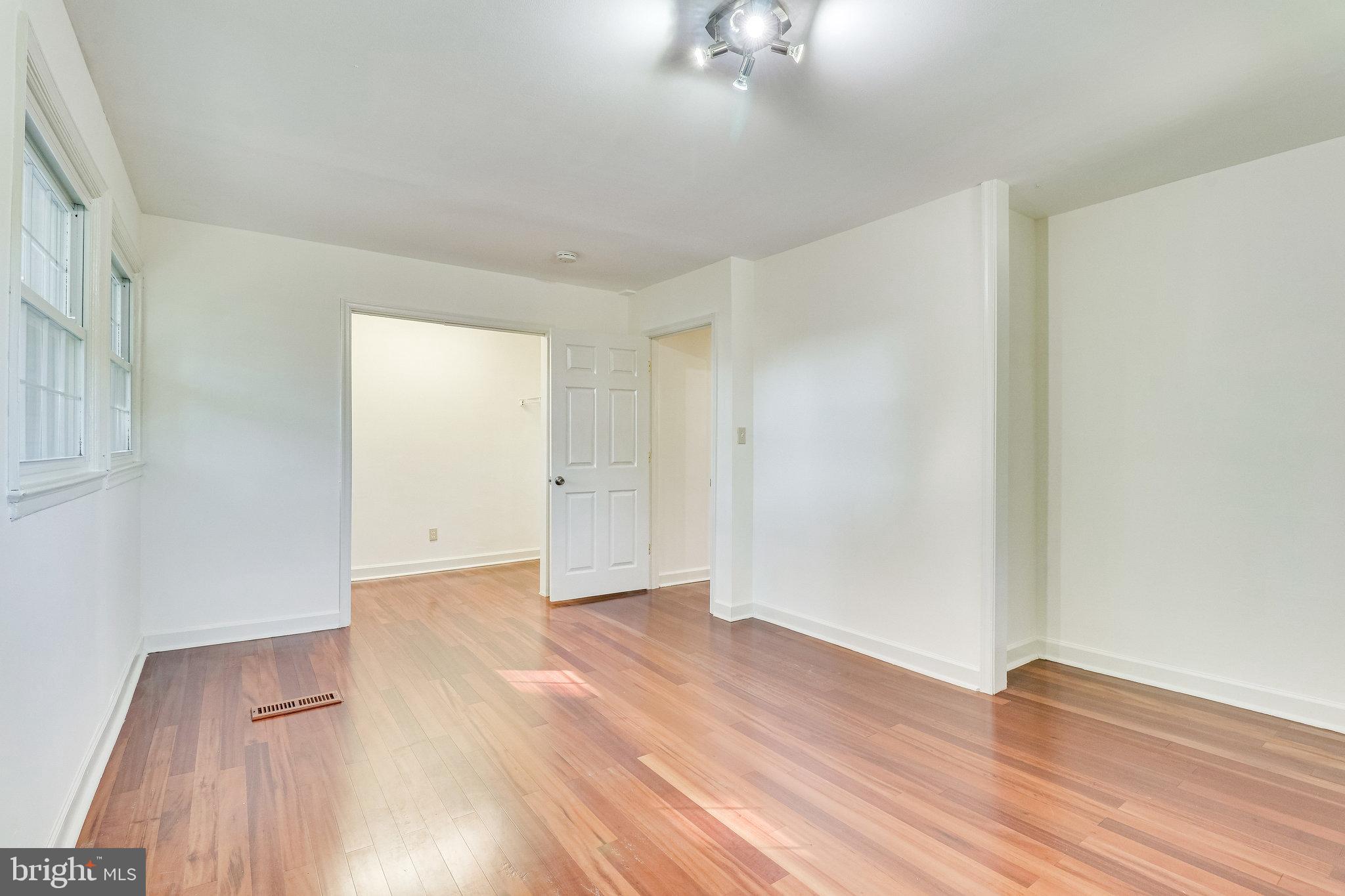 EDSALL PARK - Residential