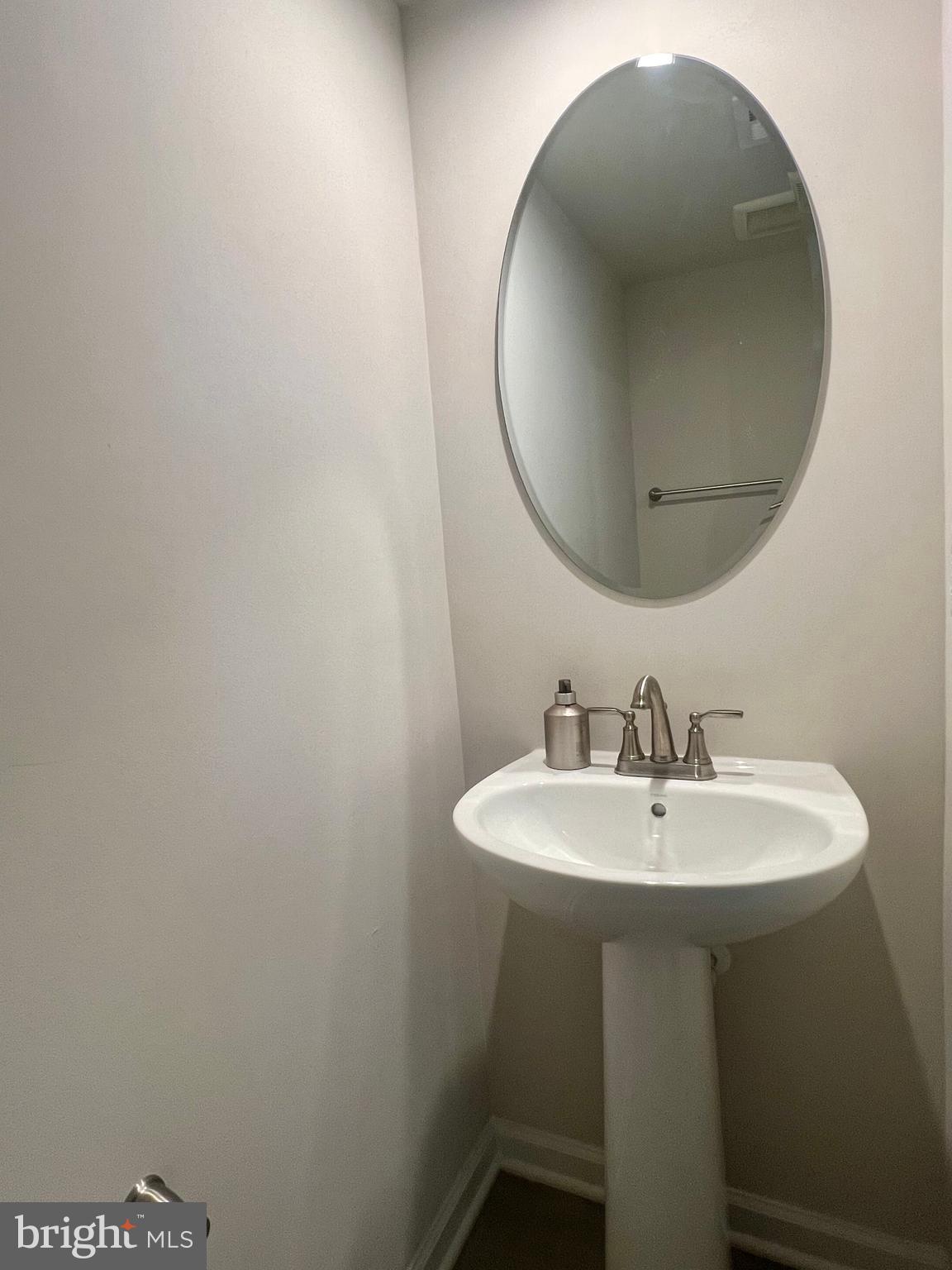 ANCHOR POINT - Residential