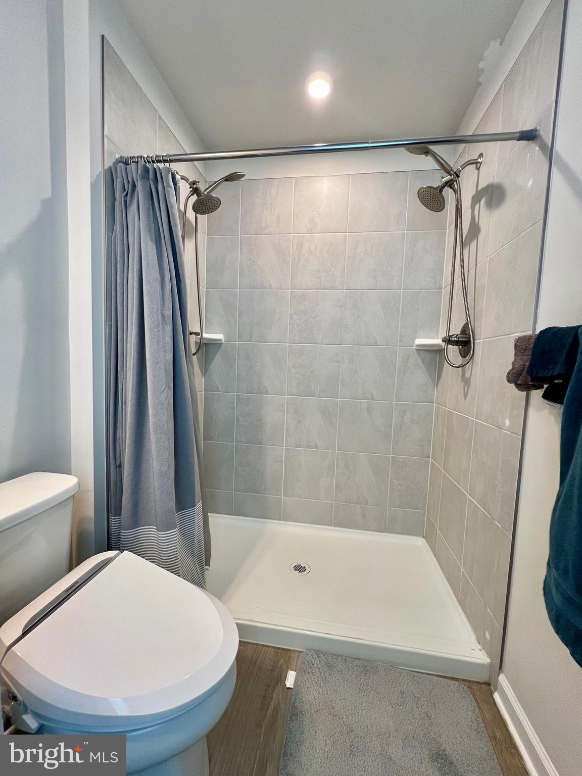 ANCHOR POINT - Residential