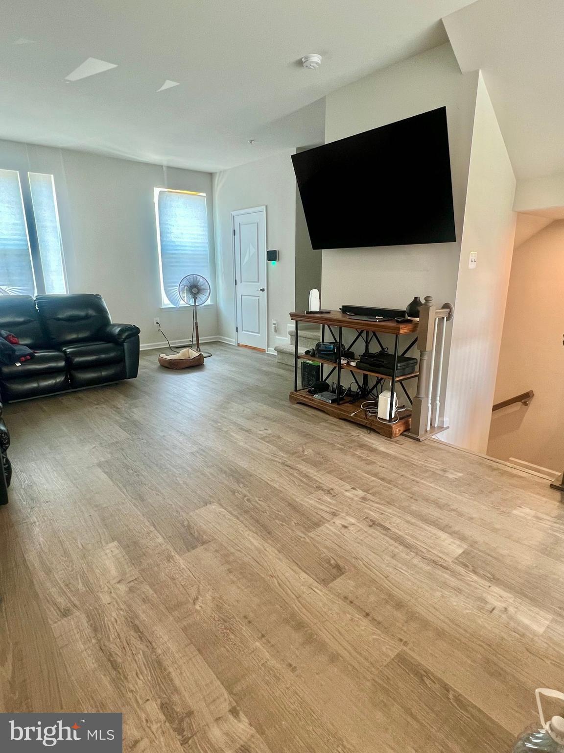 ANCHOR POINT - Residential