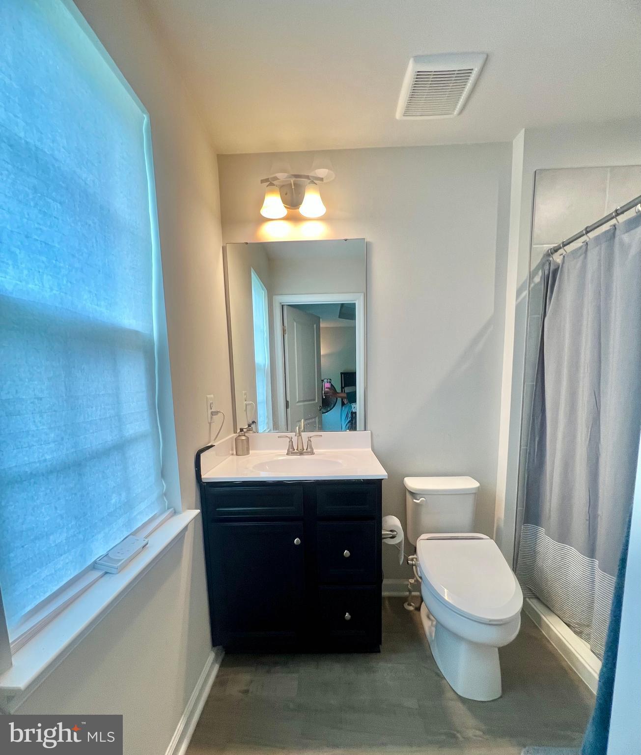 ANCHOR POINT - Residential