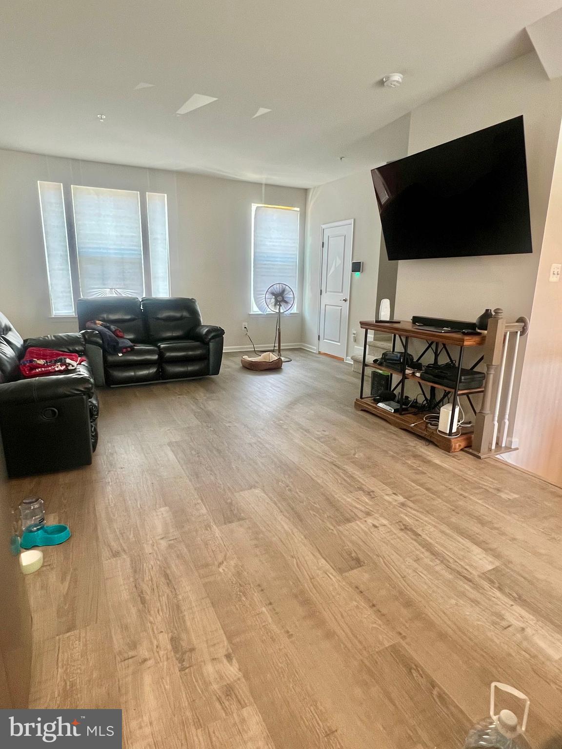 ANCHOR POINT - Residential