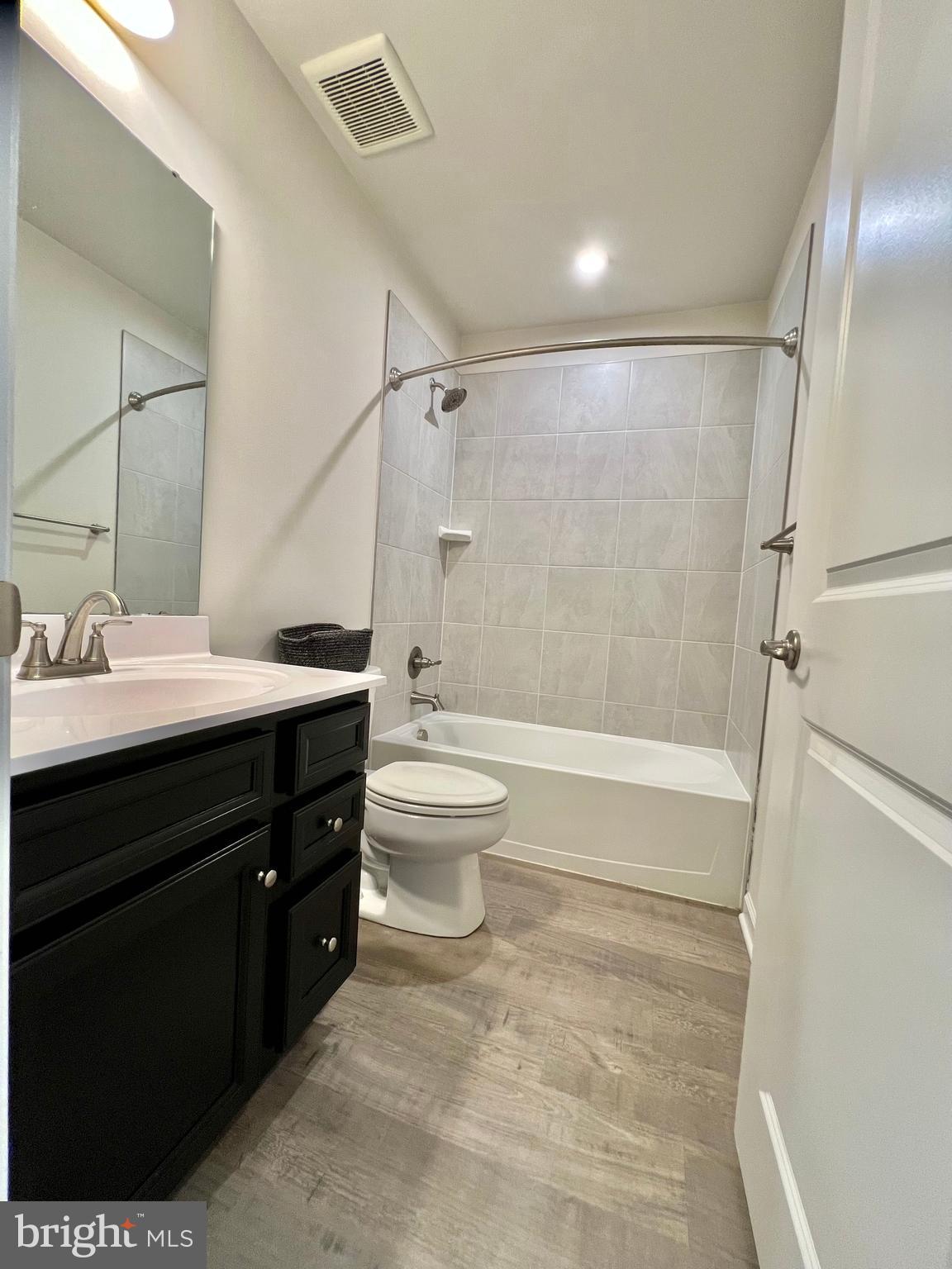 ANCHOR POINT - Residential