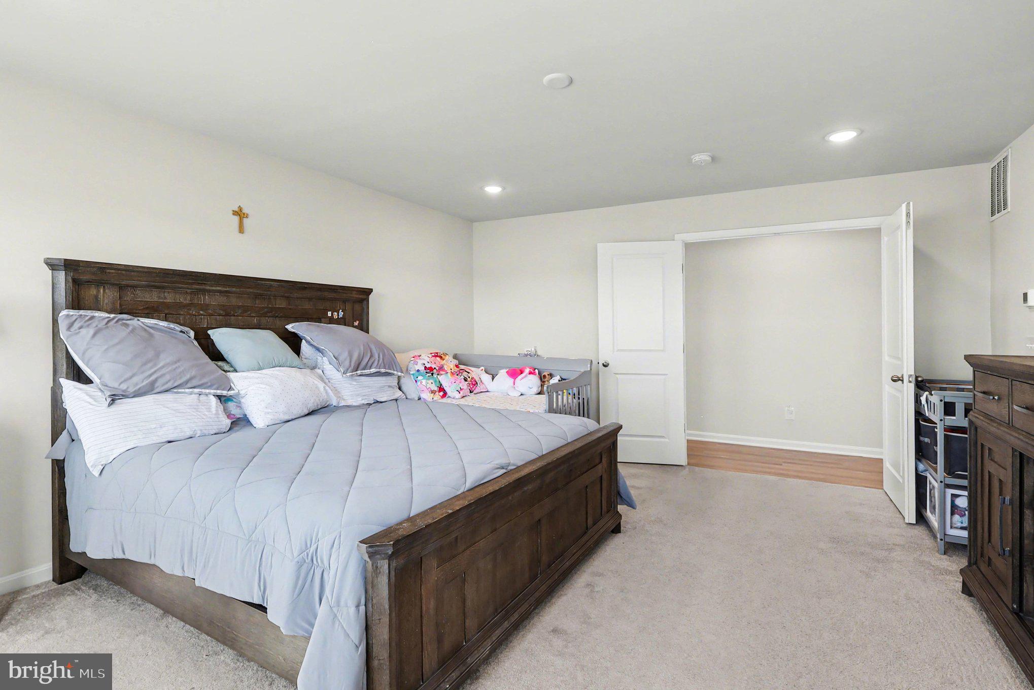 NEW POST ON THE RAPPAHANNOCK - Residential