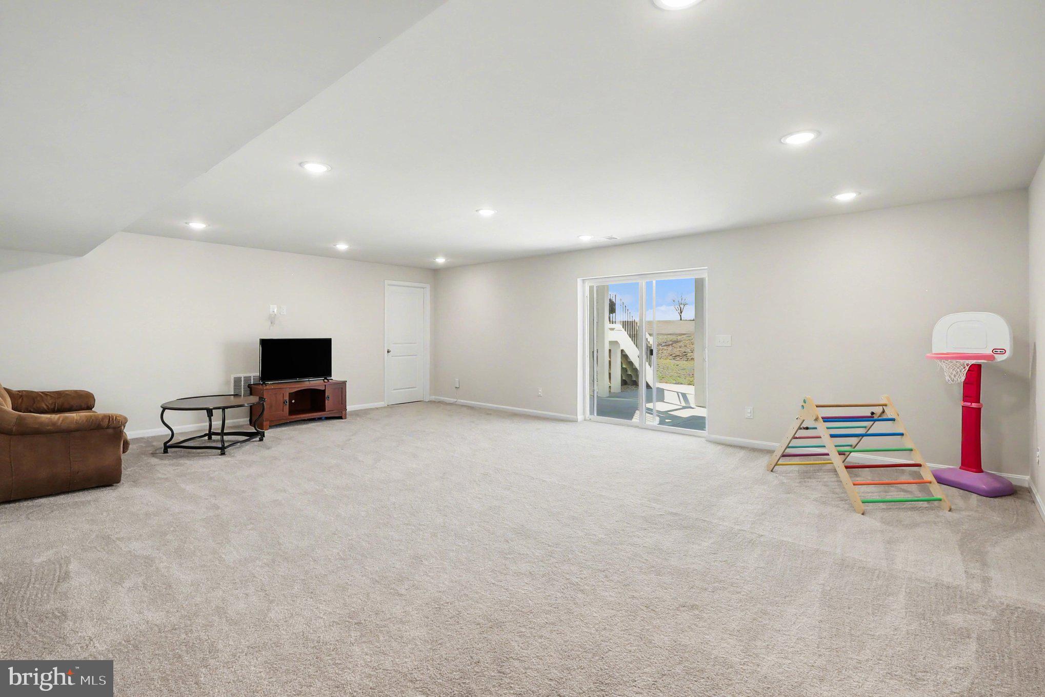 NEW POST ON THE RAPPAHANNOCK - Residential