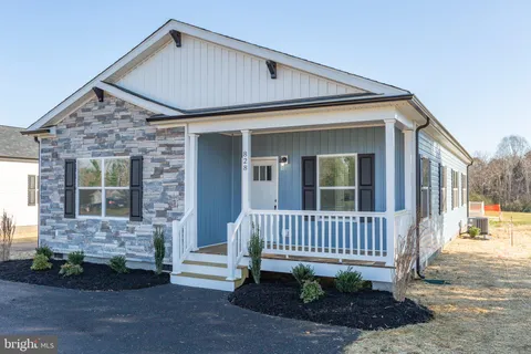 828 Mineral Avenue, Mineral, VA MLS: VALA2005978