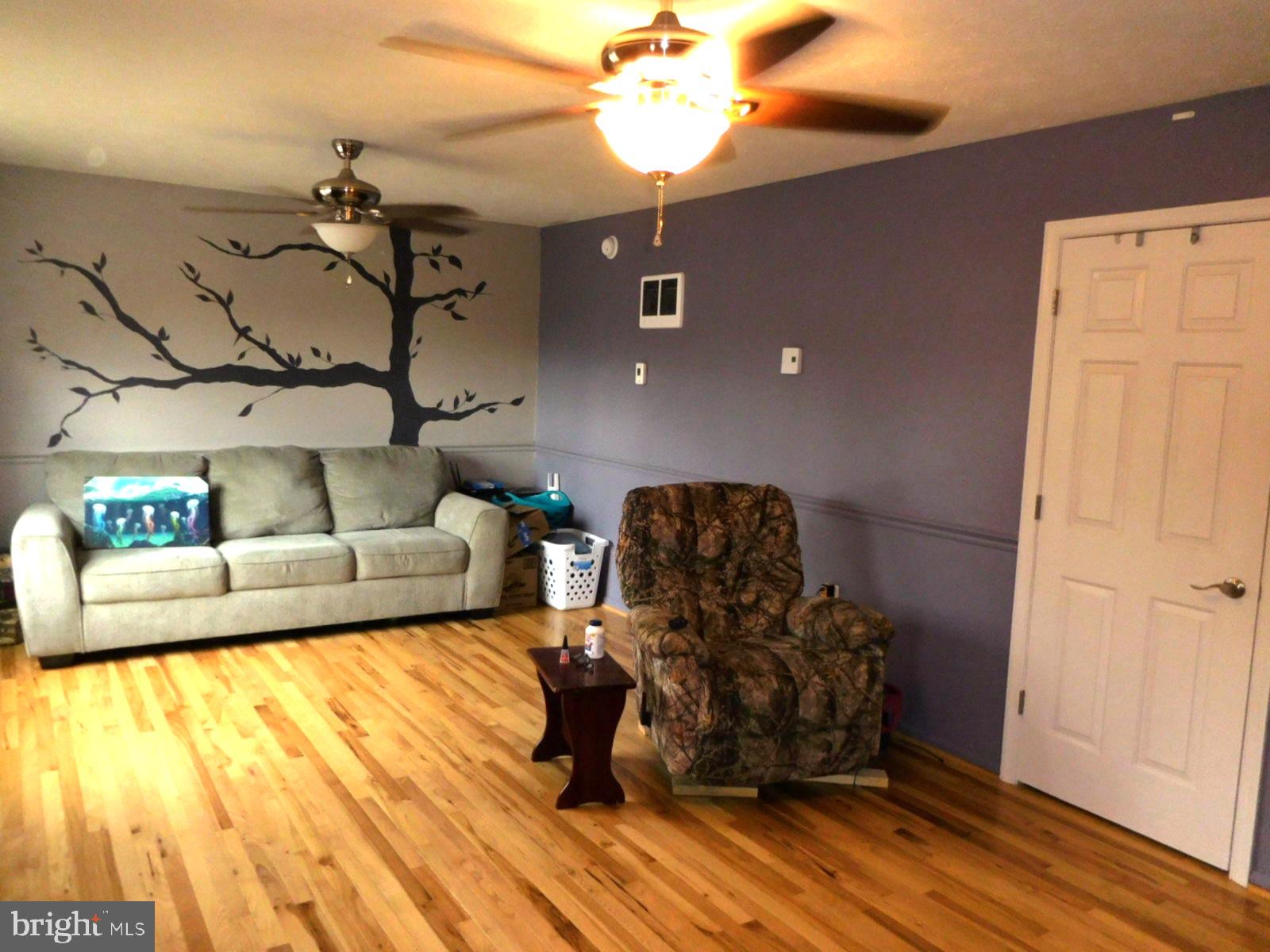 RIDGEFIELD - Residential