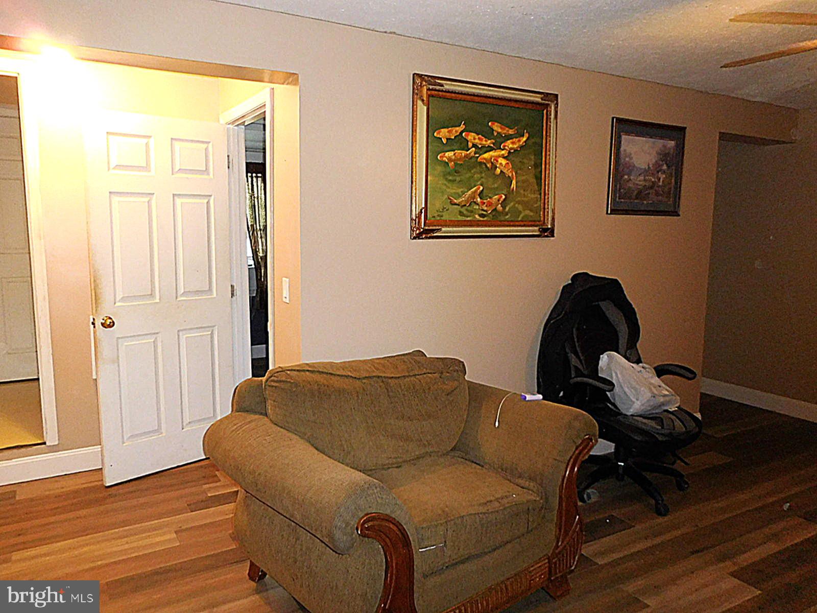 RIDGEFIELD - Residential