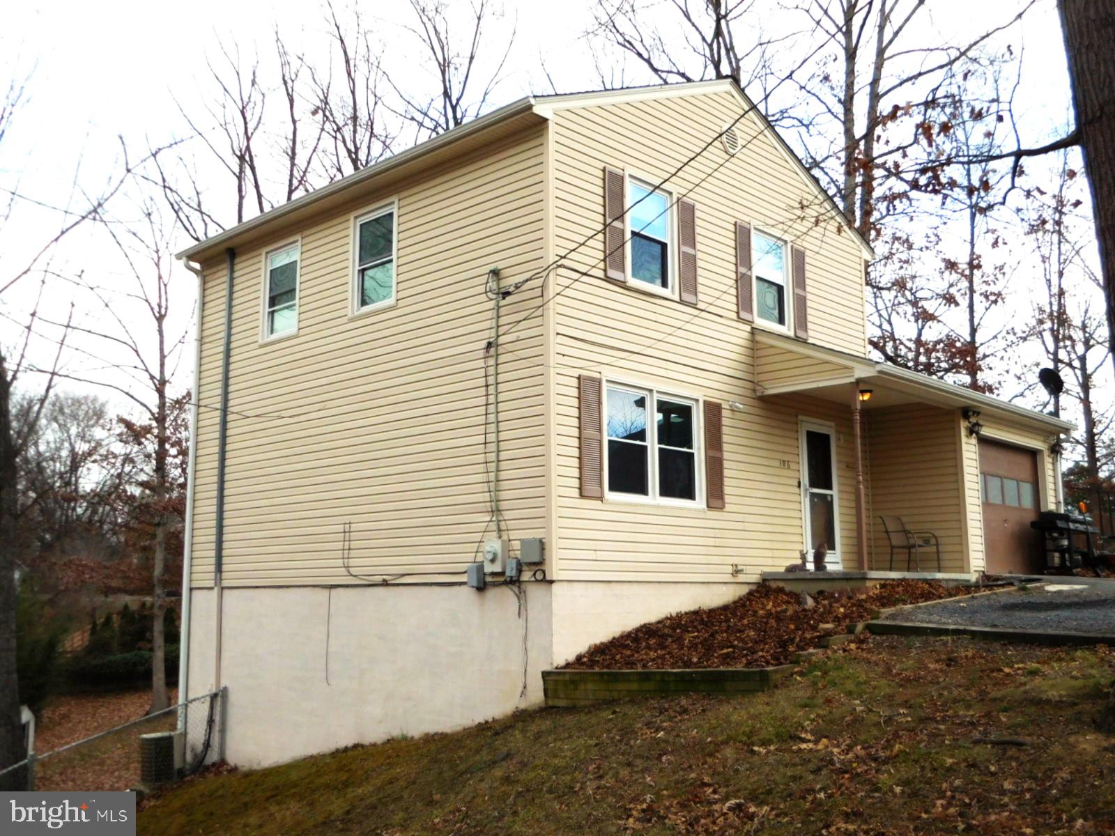 RIDGEFIELD - Residential