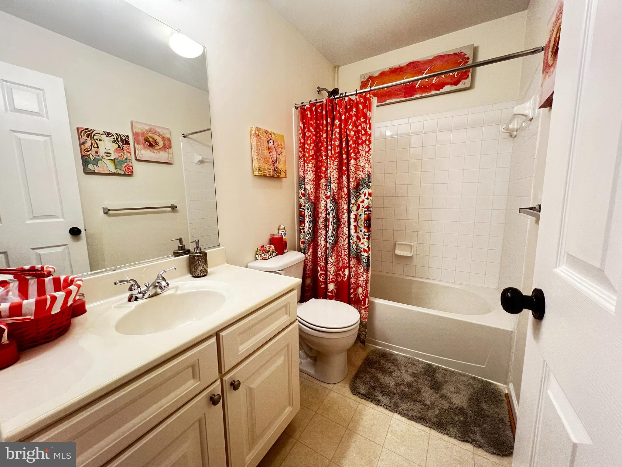 THE LANDINGS AT RIVER OAKS - Residential