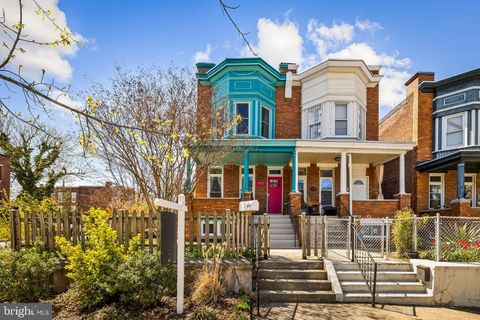 Photo of 2500 Brookfield Avenue, BALTIMORE, MD 21217 (MLS # MDBA2207670)