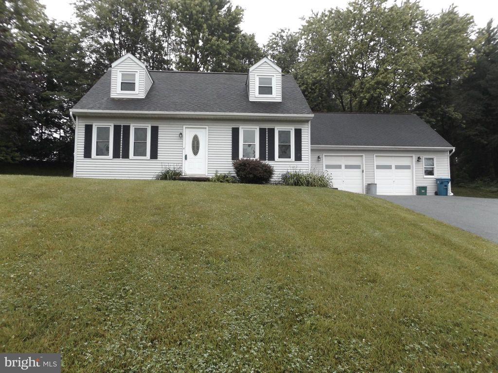 Photo of 67 Angela Drive, ELIZABETHTOWN, PA 17022 (MLS # PALA2071706)
