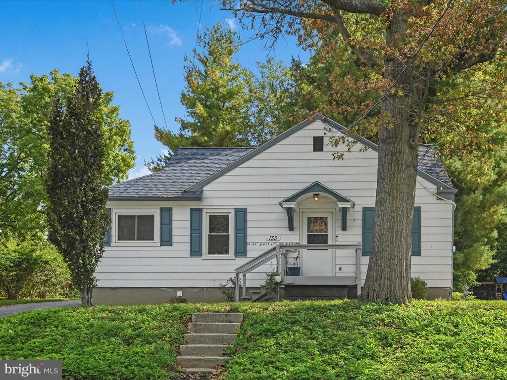 Photo of 133 E Mill Street, Manheim, PA 17545 (MLS # PALA2041976)