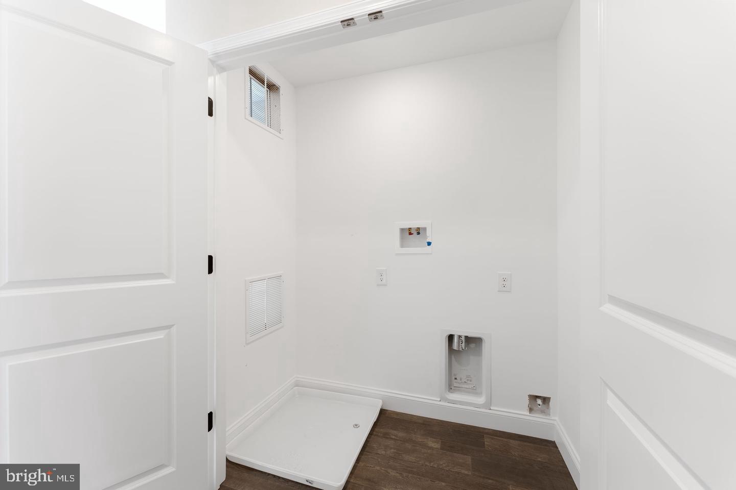 PERRY MILL - Residential