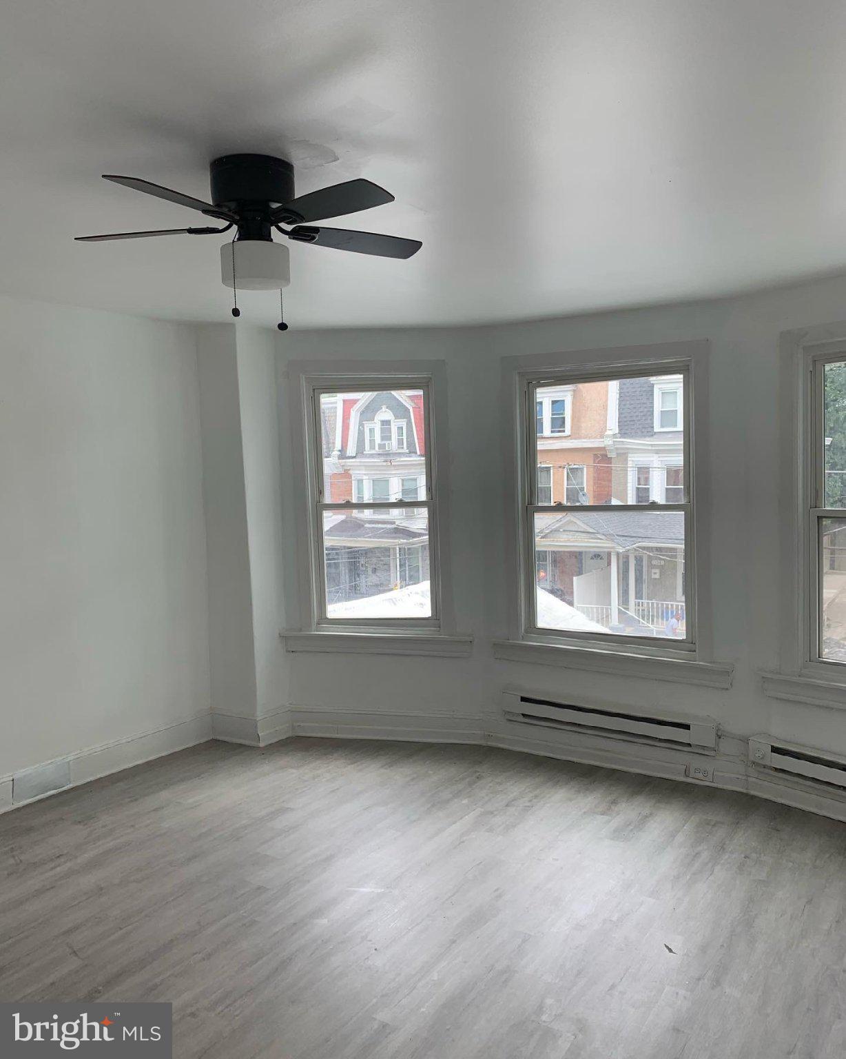 127 W LOGAN STREET