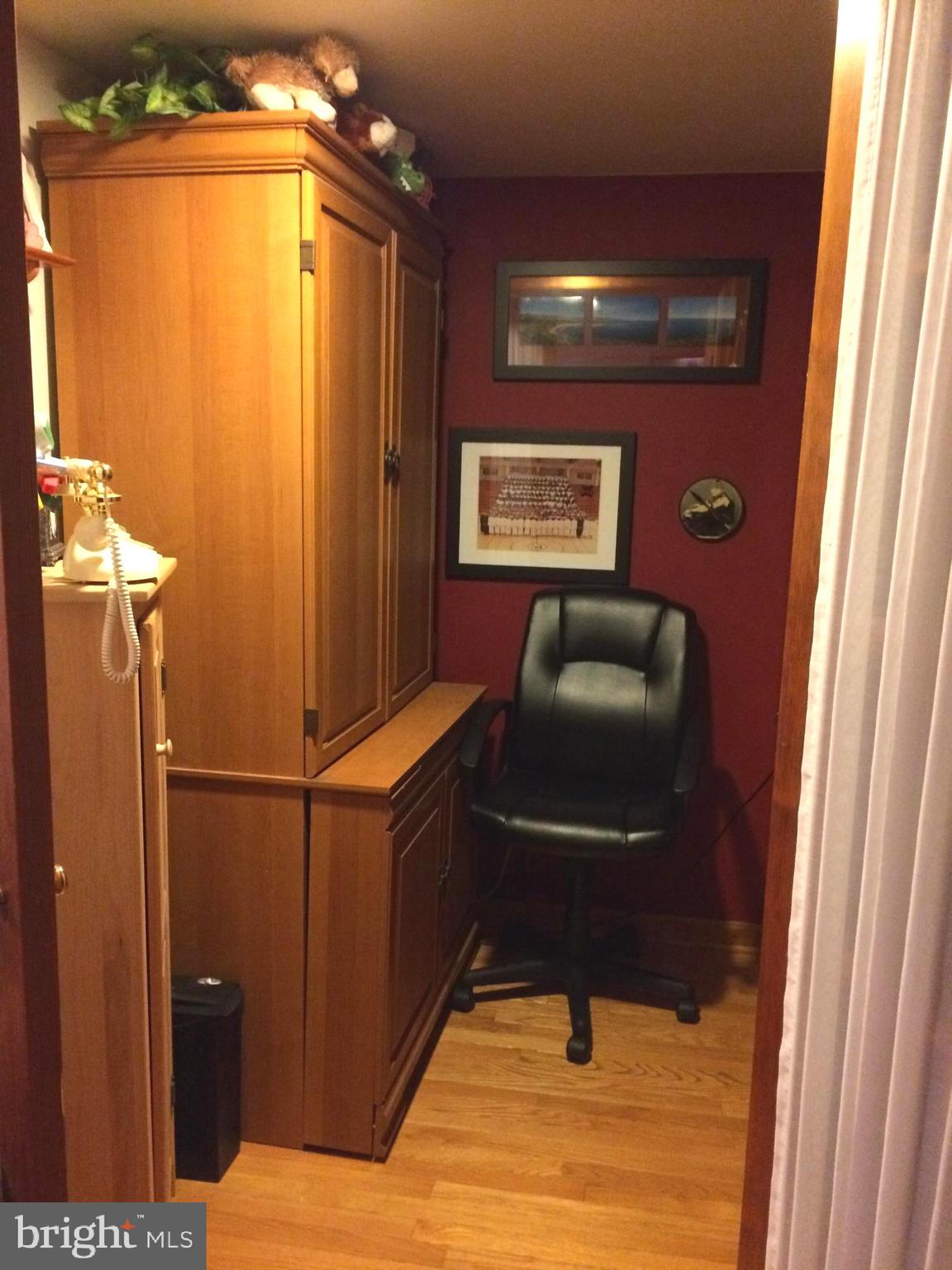 HUNT CREST - Residential