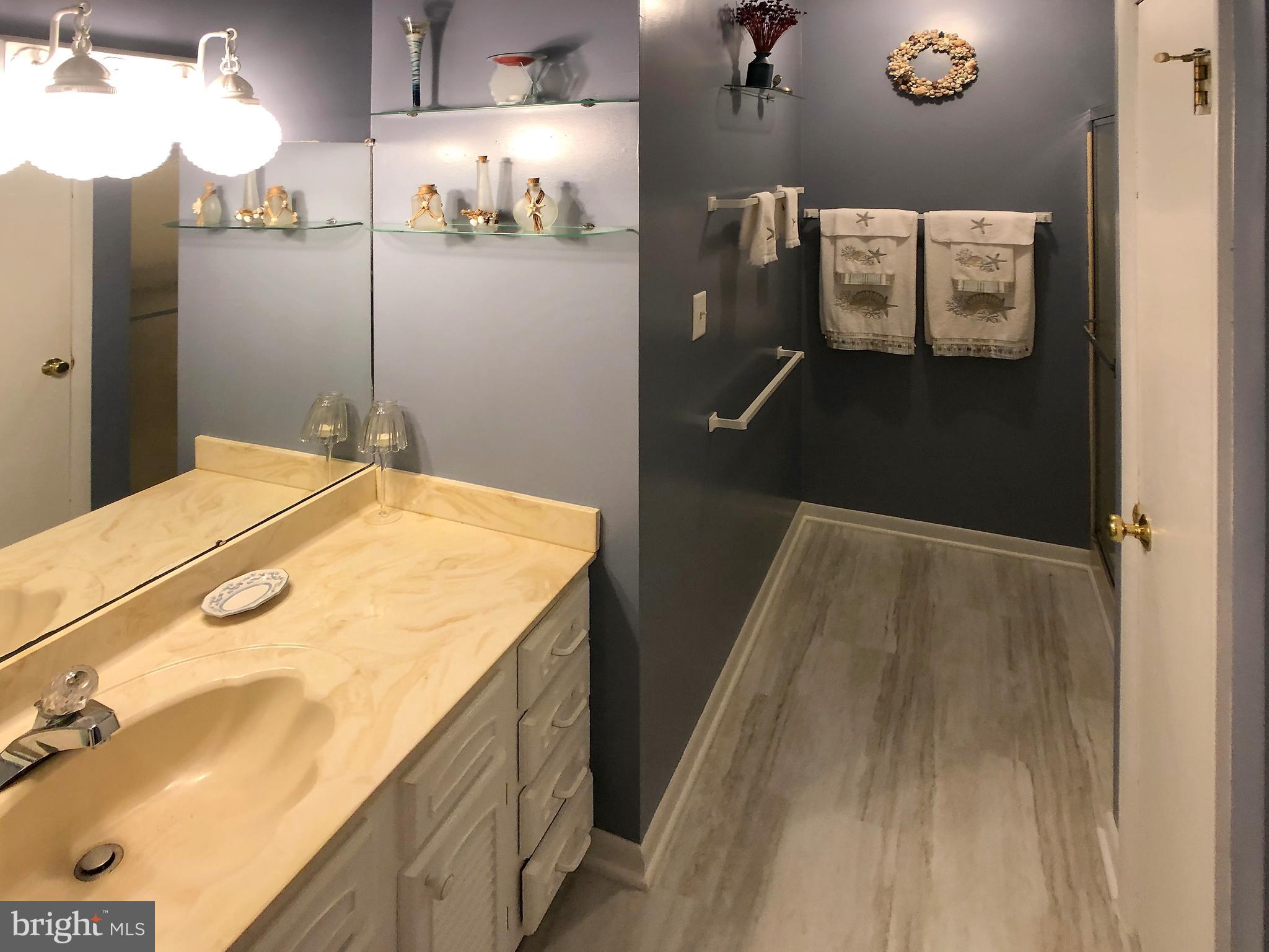 HUNT CREST - Residential