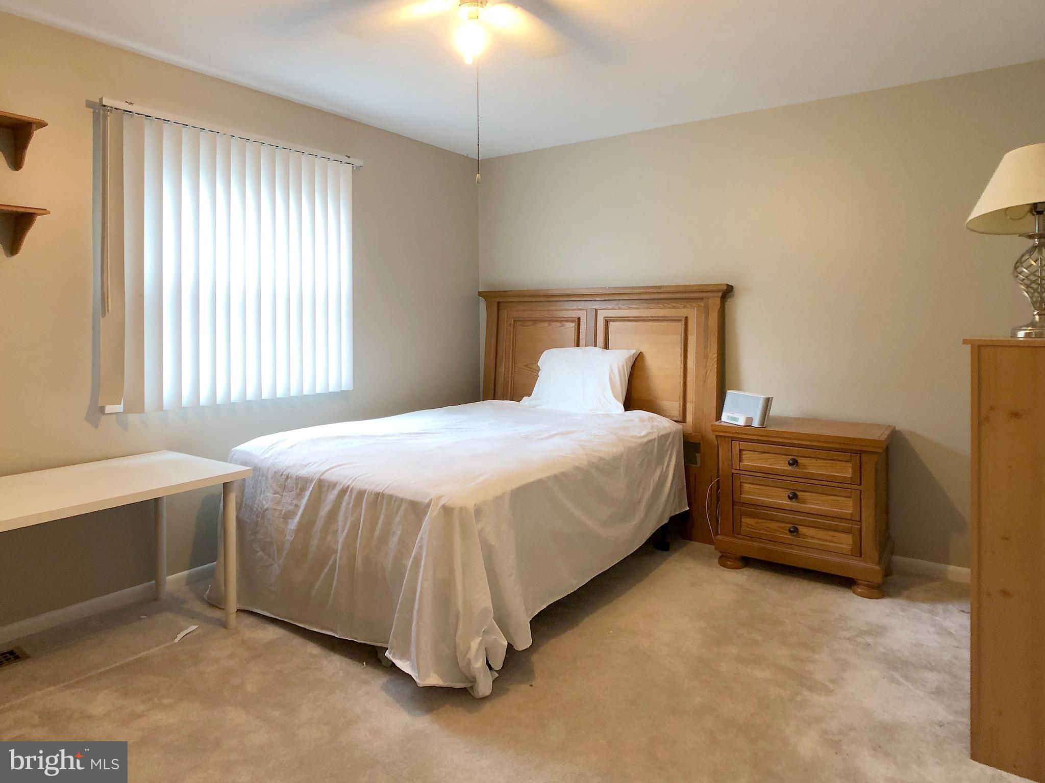 HUNT CREST - Residential