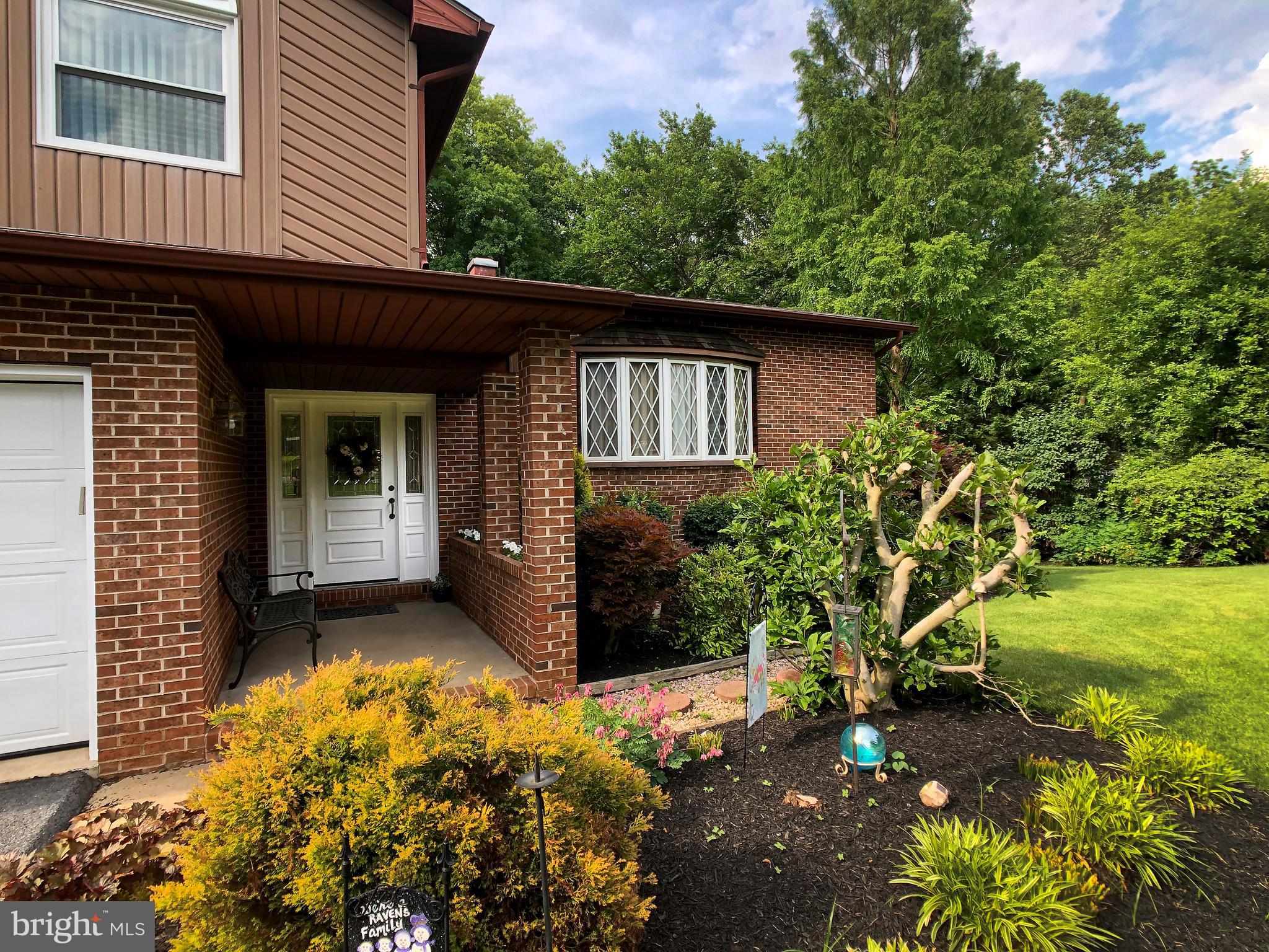 HUNT CREST - Residential