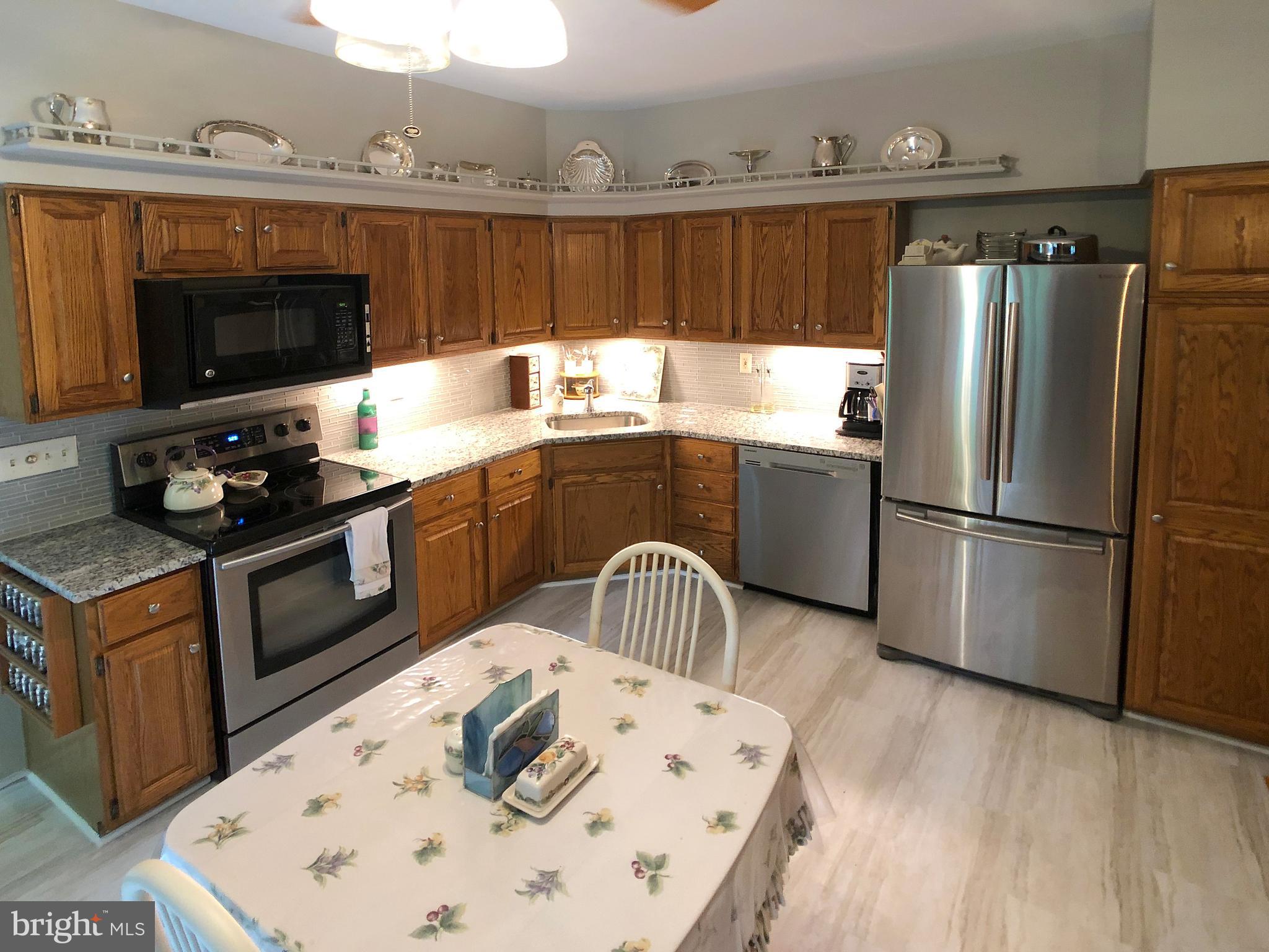 HUNT CREST - Residential