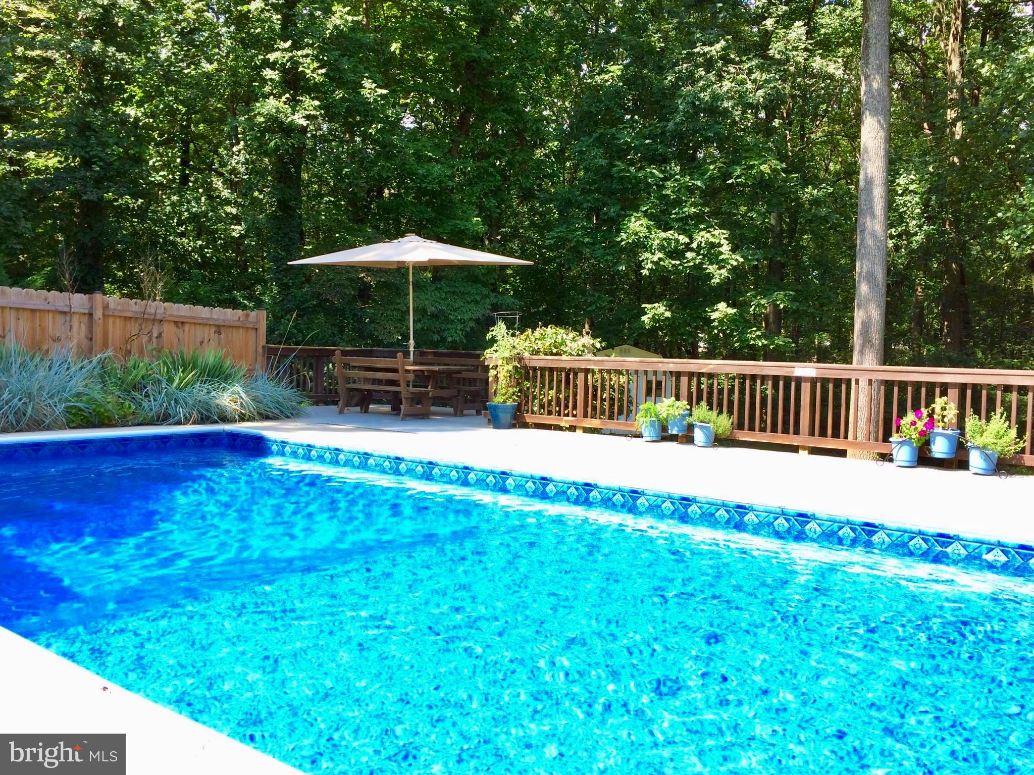 HUNT CREST - Residential