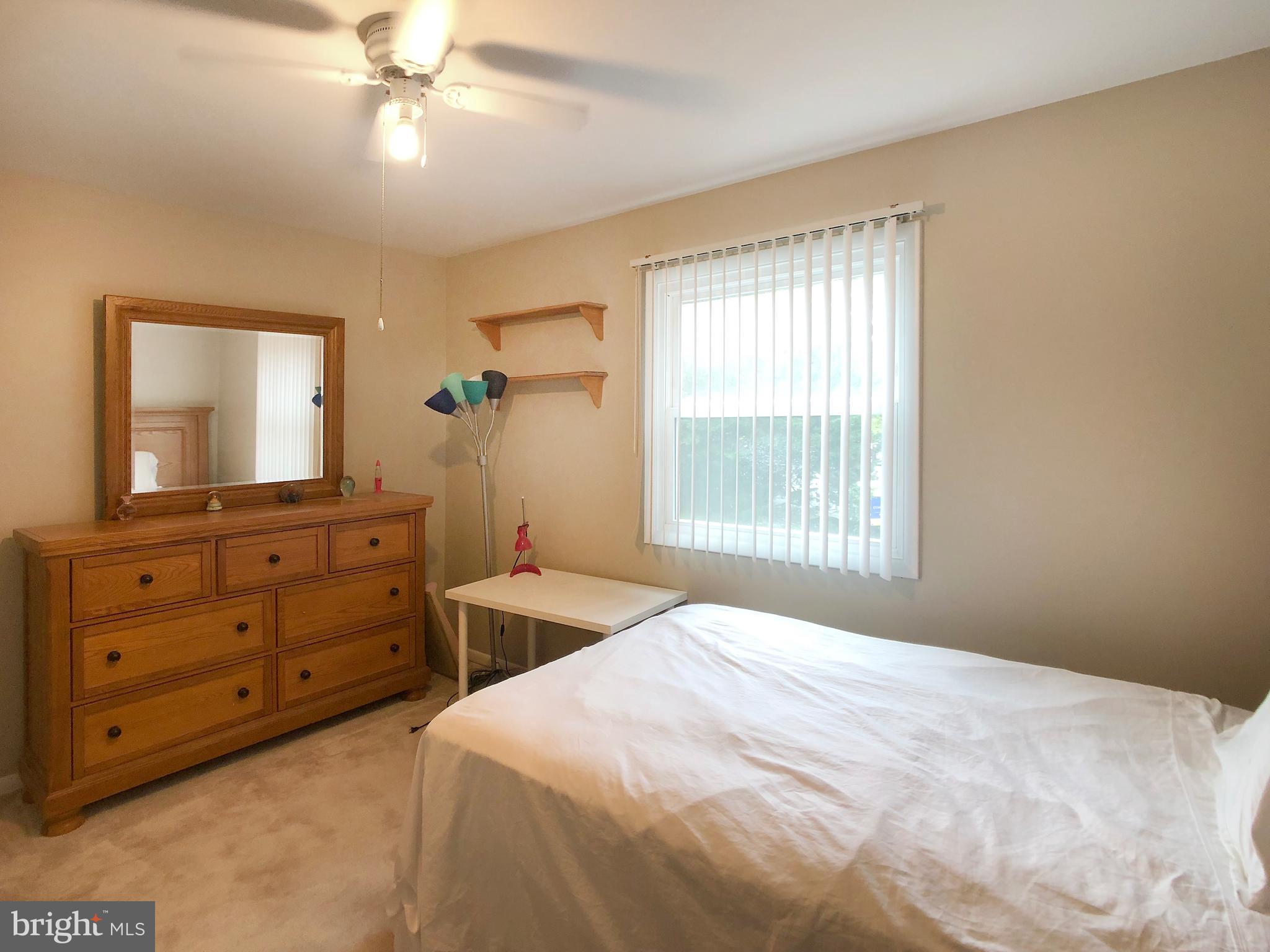 HUNT CREST - Residential