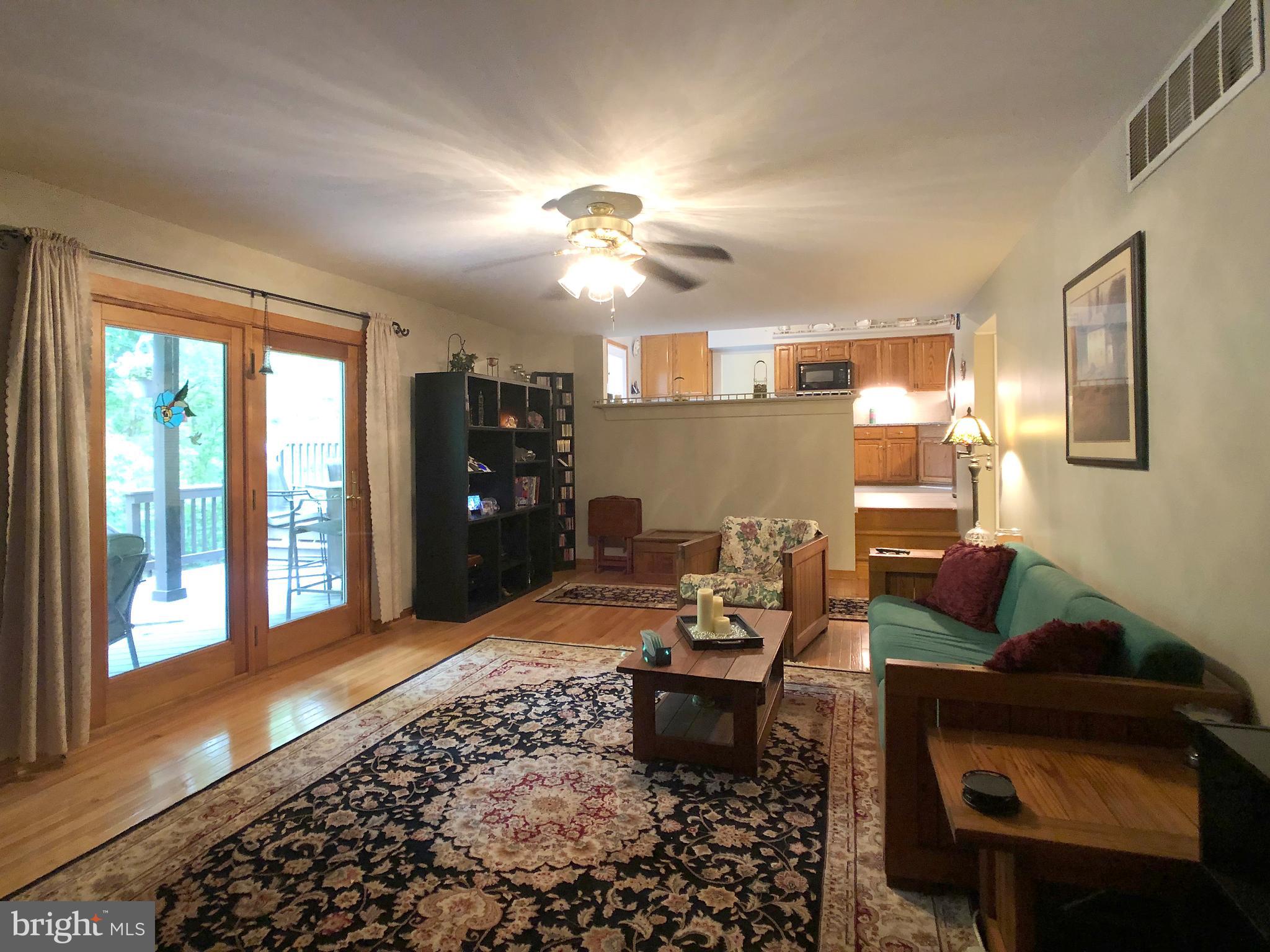 HUNT CREST - Residential