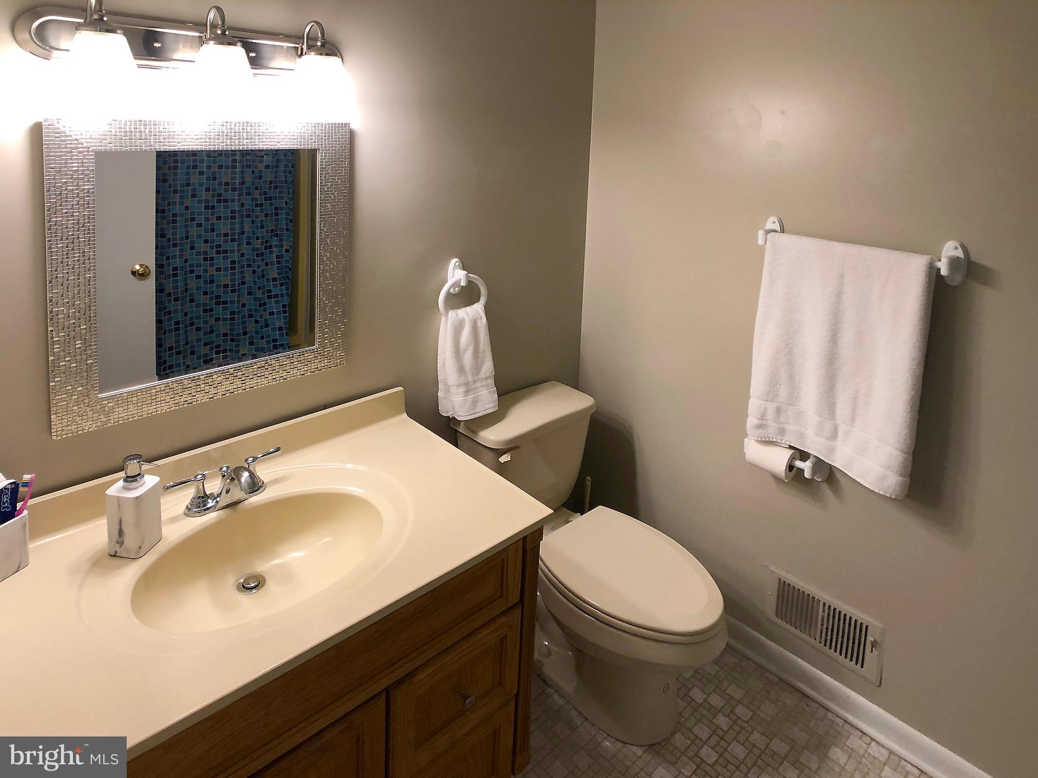 HUNT CREST - Residential