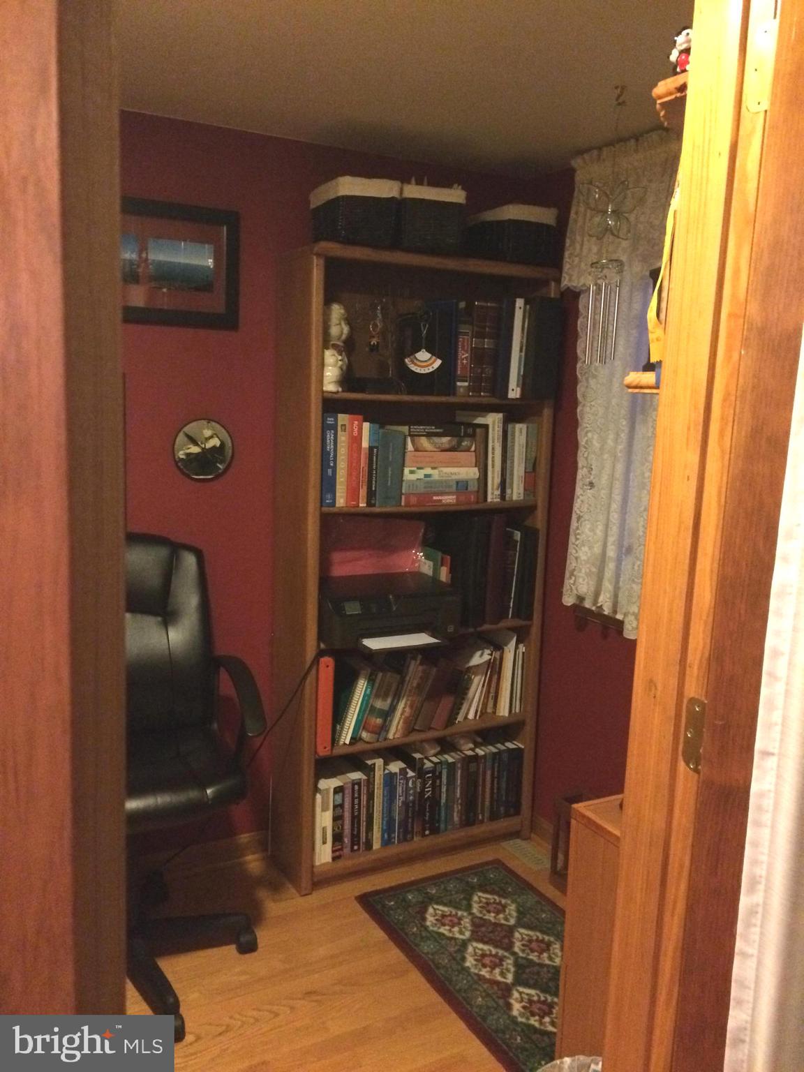 HUNT CREST - Residential