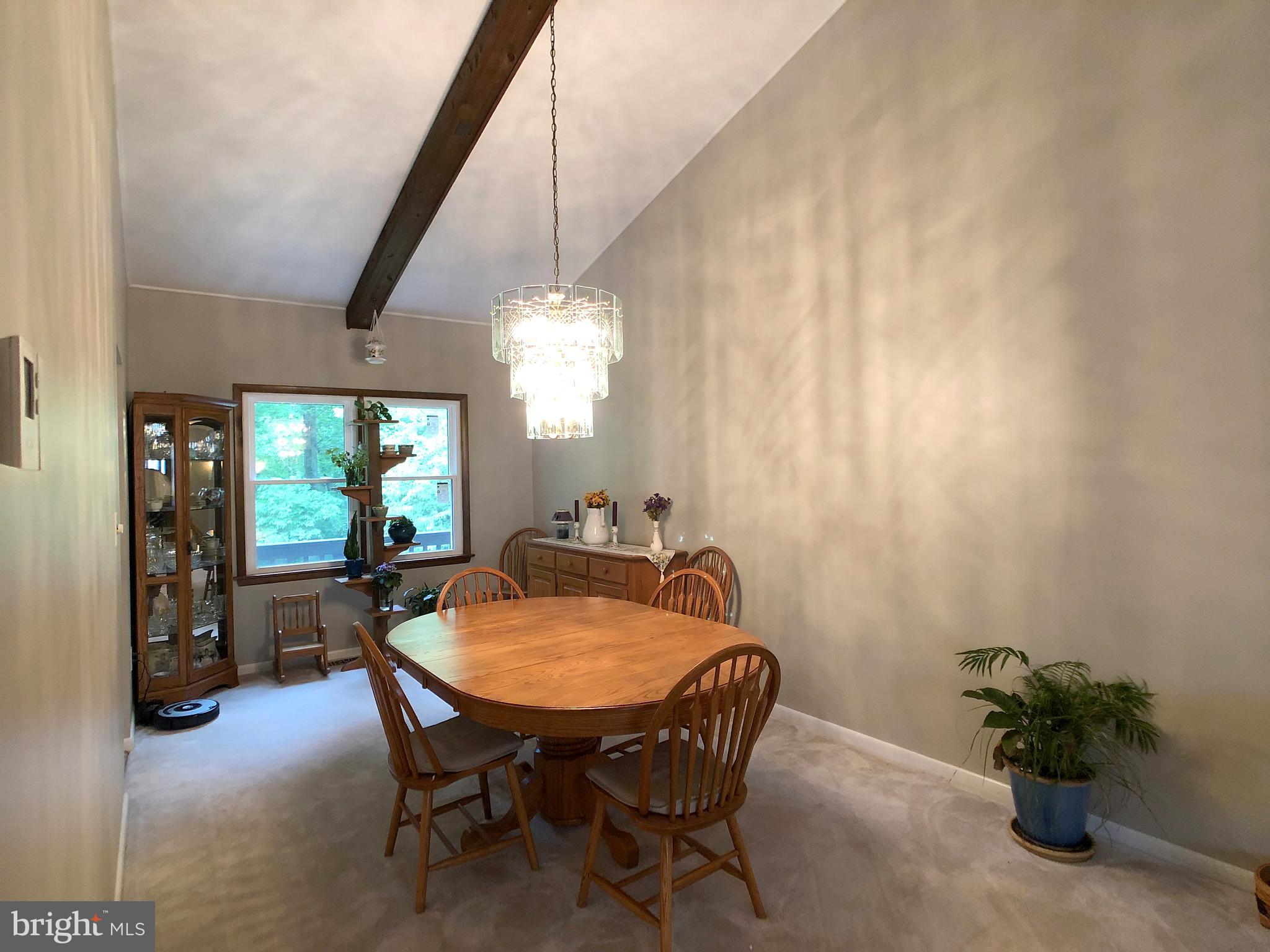 HUNT CREST - Residential