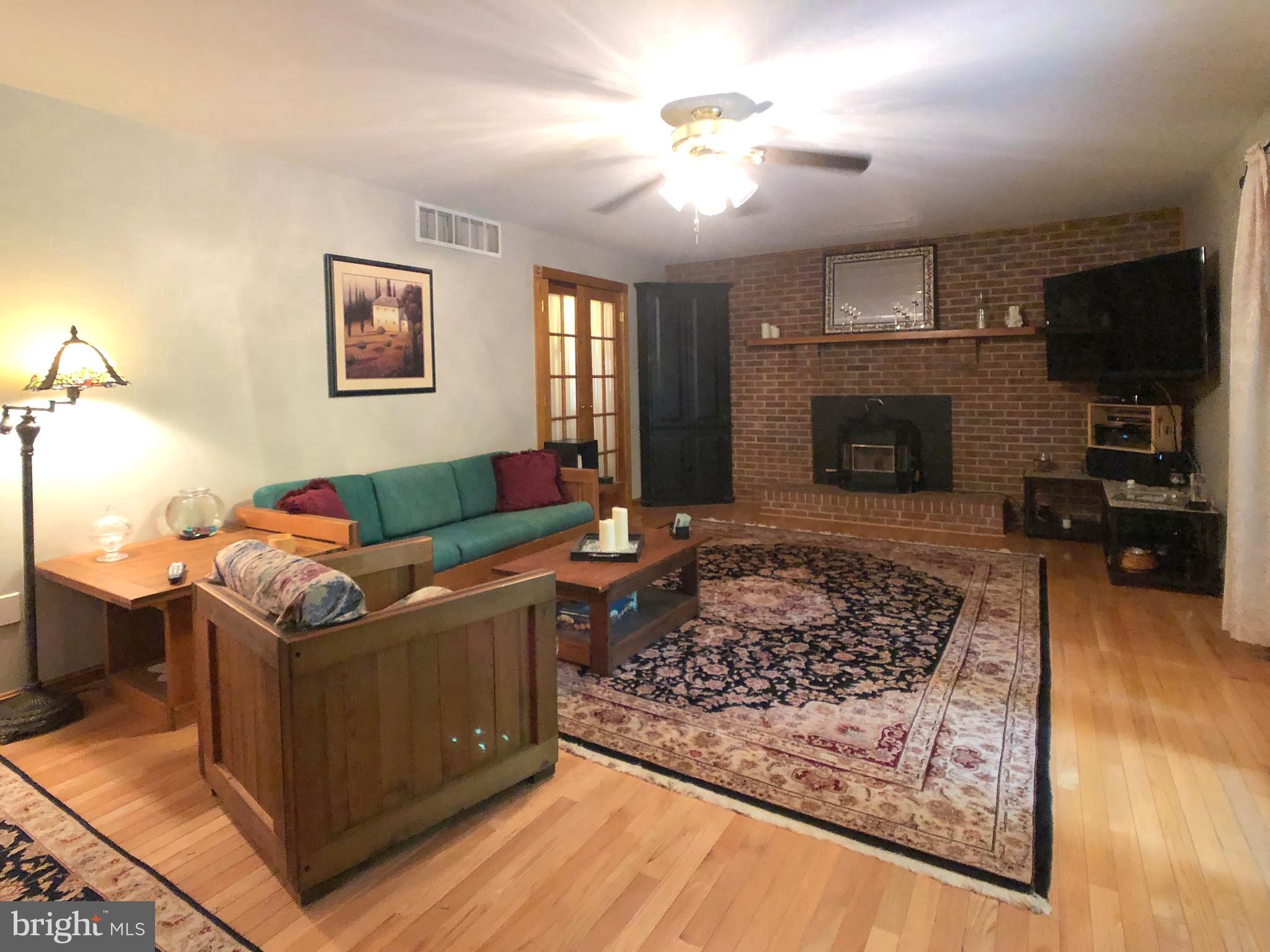 HUNT CREST - Residential