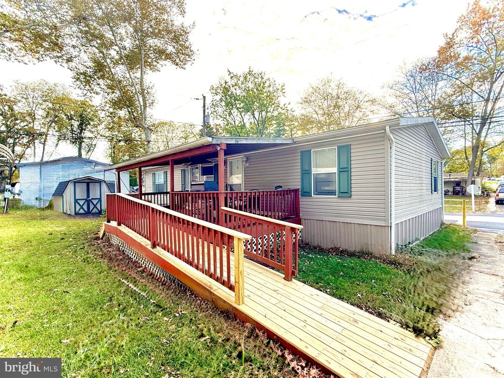 Photo of 441 Hilton Head Ave, CARLISLE, PA 17015 (MLS # PACB2047796)