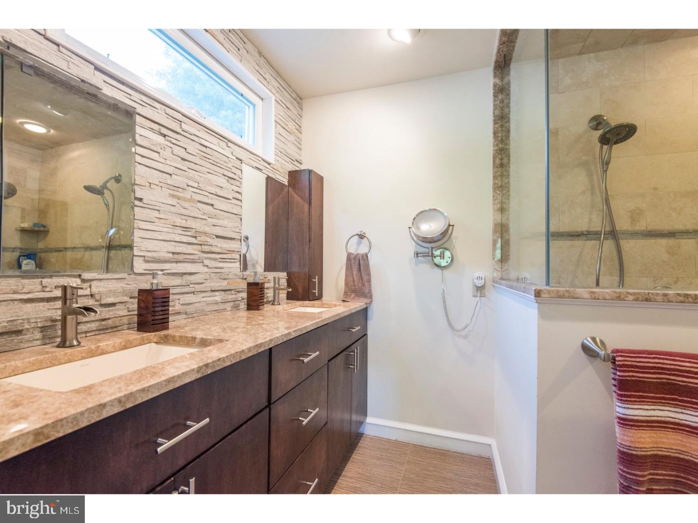 INDIAN CREEK - Residential