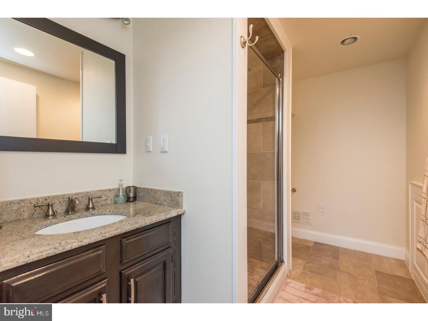 INDIAN CREEK - Residential