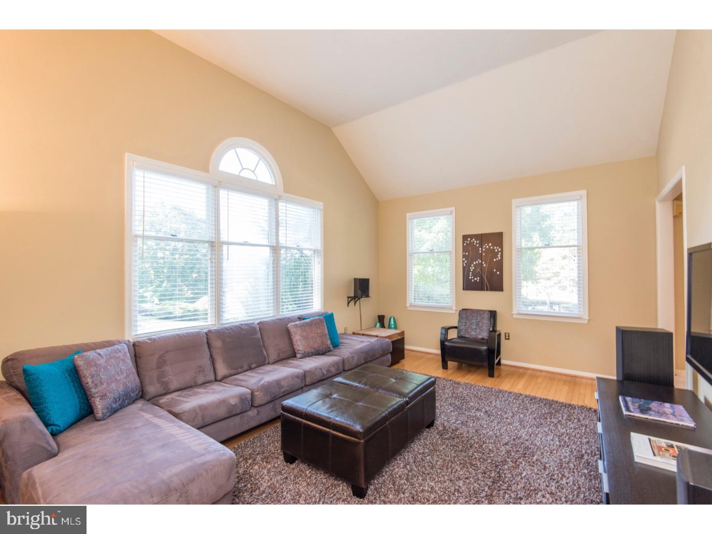 INDIAN CREEK - Residential