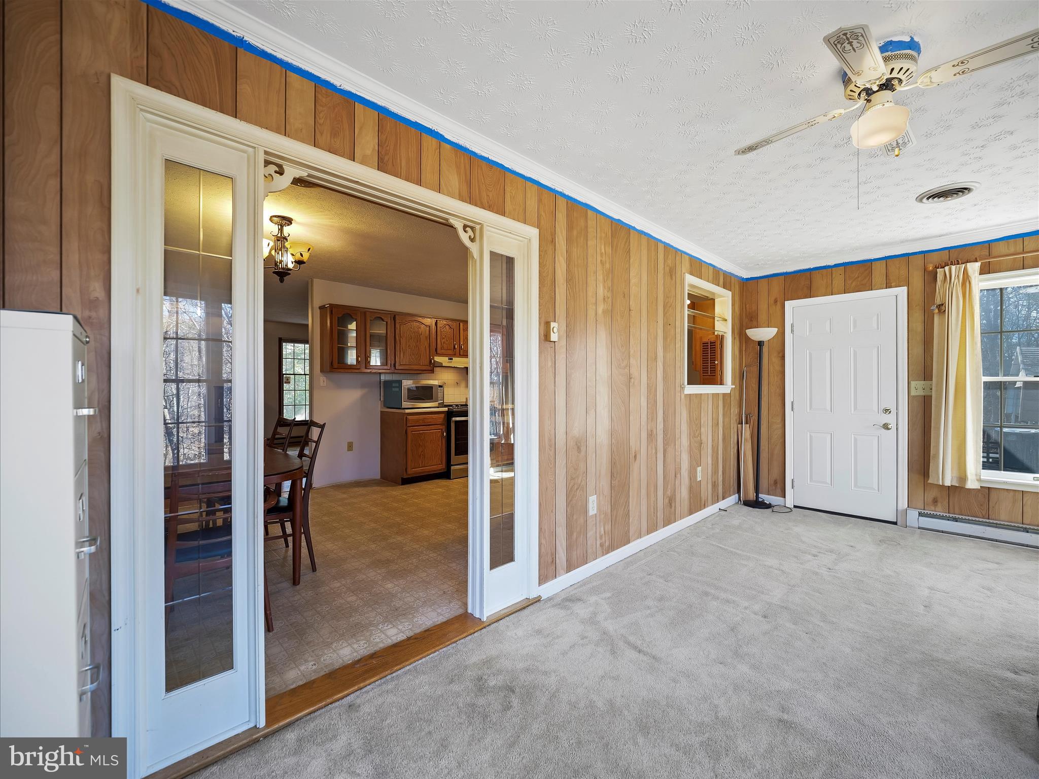 COUNTRY SIDE MANOR - Residential