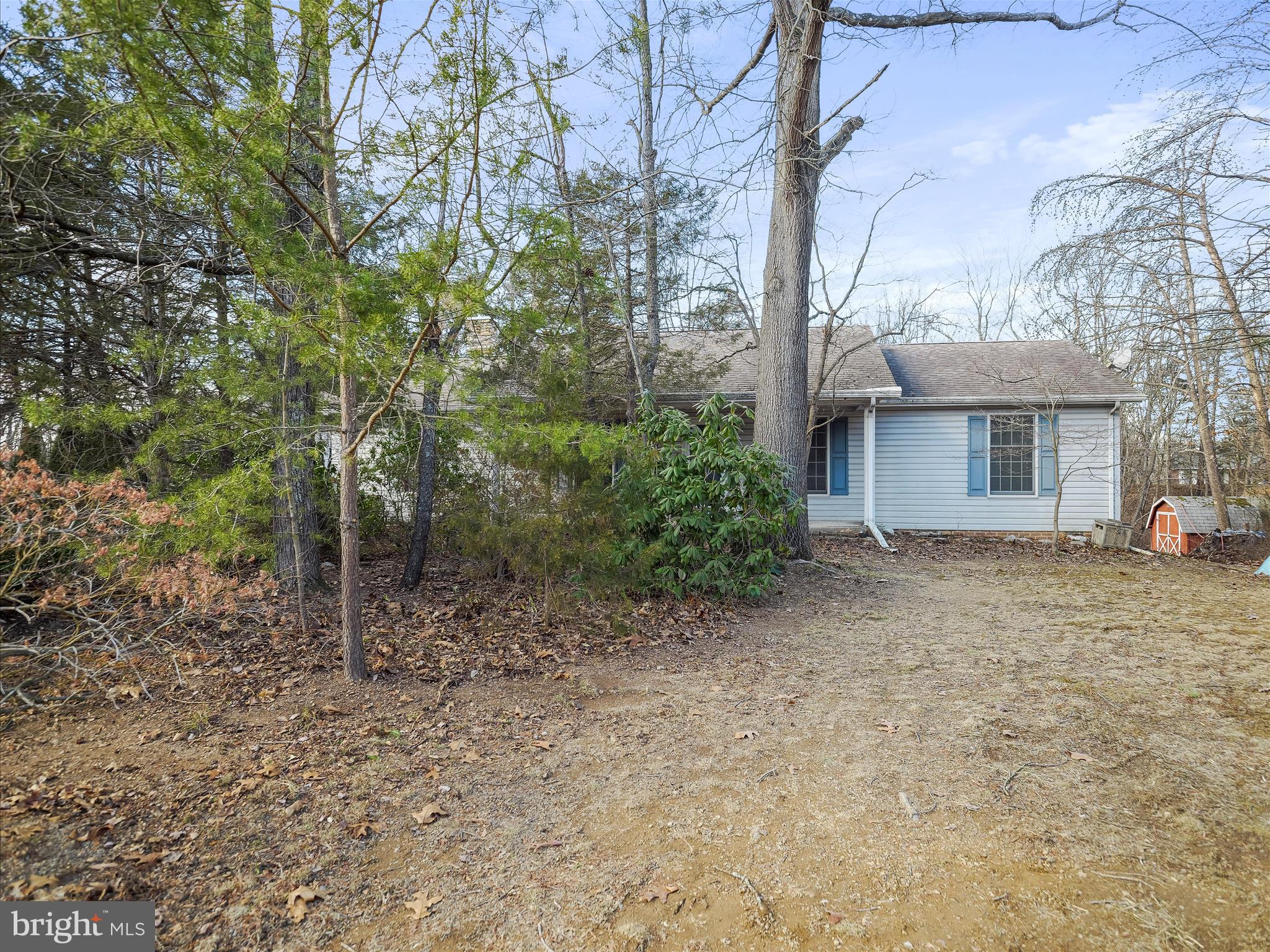 COUNTRY SIDE MANOR - Residential