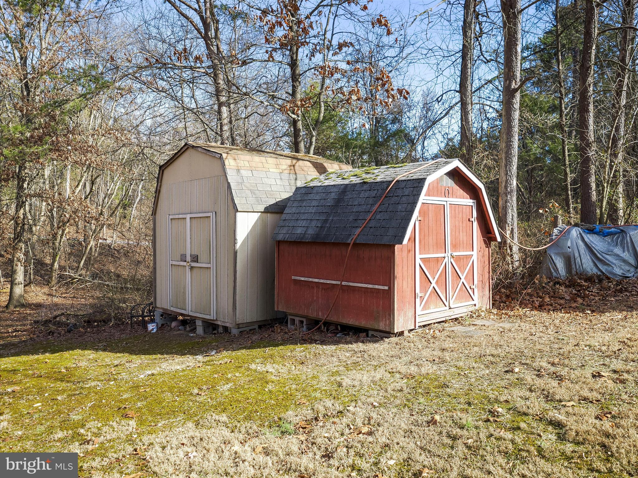 COUNTRY SIDE MANOR - Residential