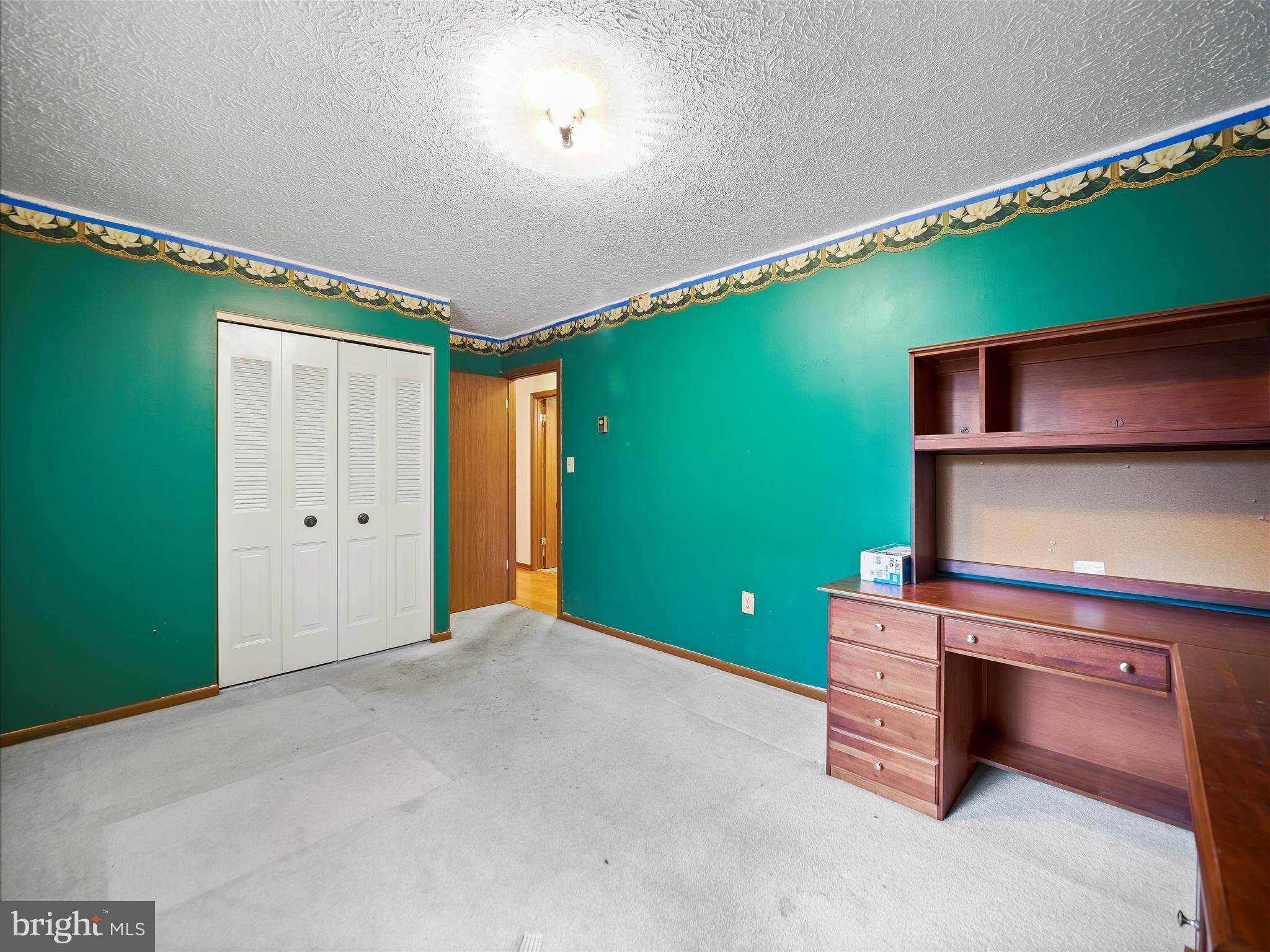 COUNTRY SIDE MANOR - Residential