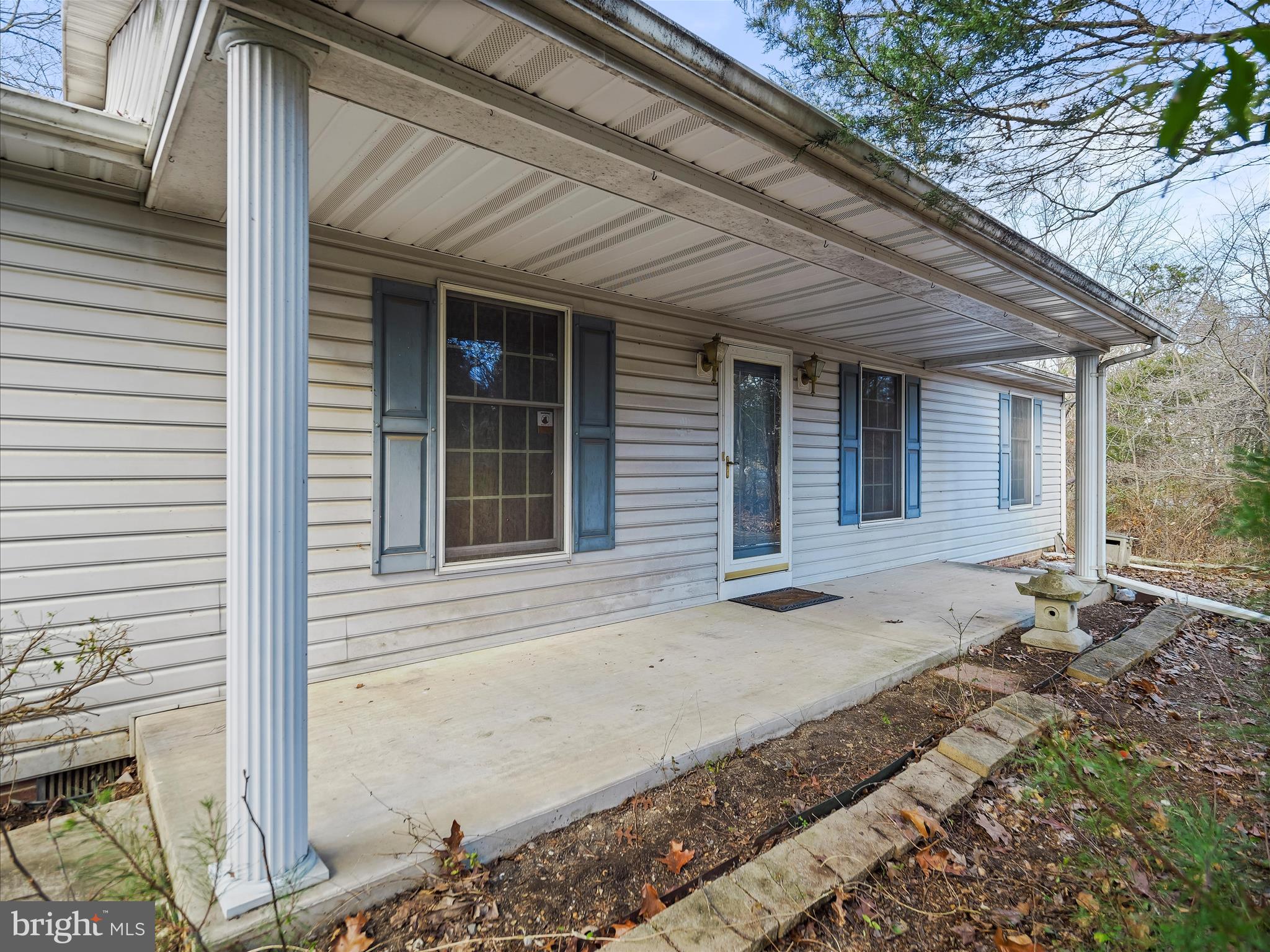 COUNTRY SIDE MANOR - Residential