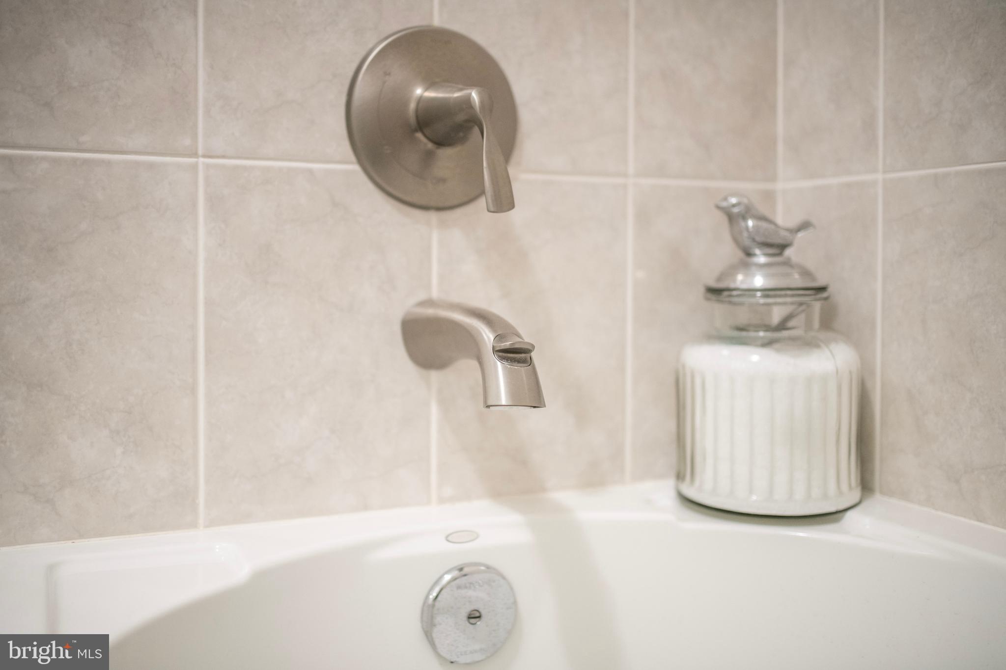 CHESAPEAKE HARBOUR - Residential