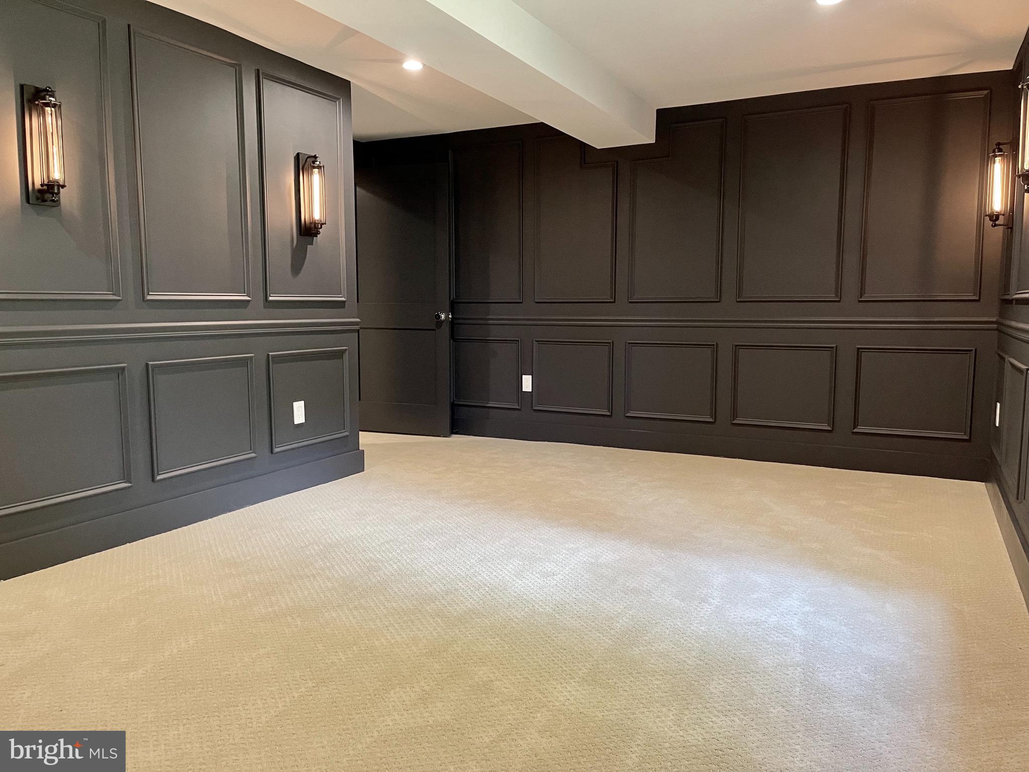 COUNTRY CLUB GROVE - Residential