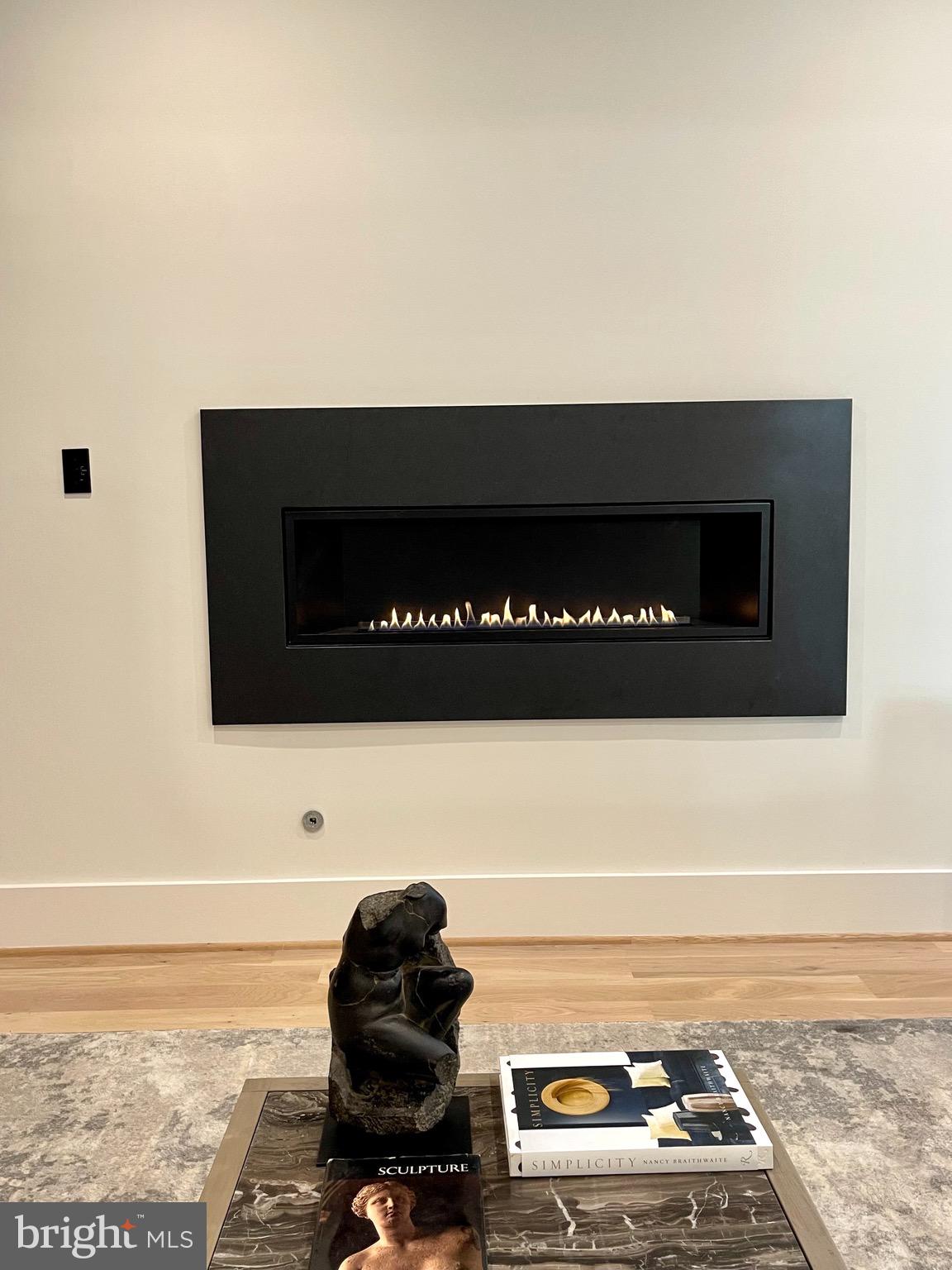 COUNTRY CLUB GROVE - Residential