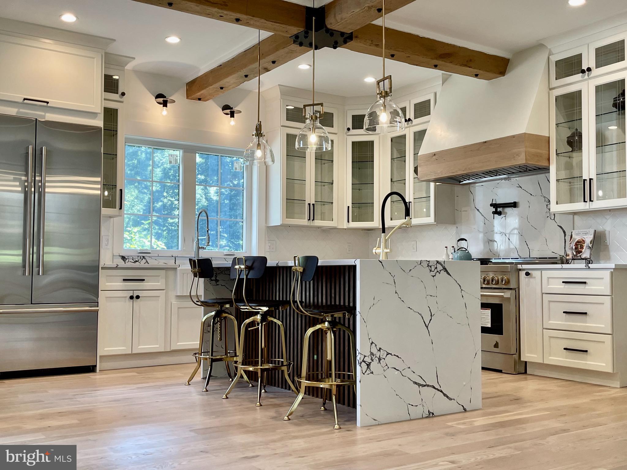 COUNTRY CLUB GROVE - Residential