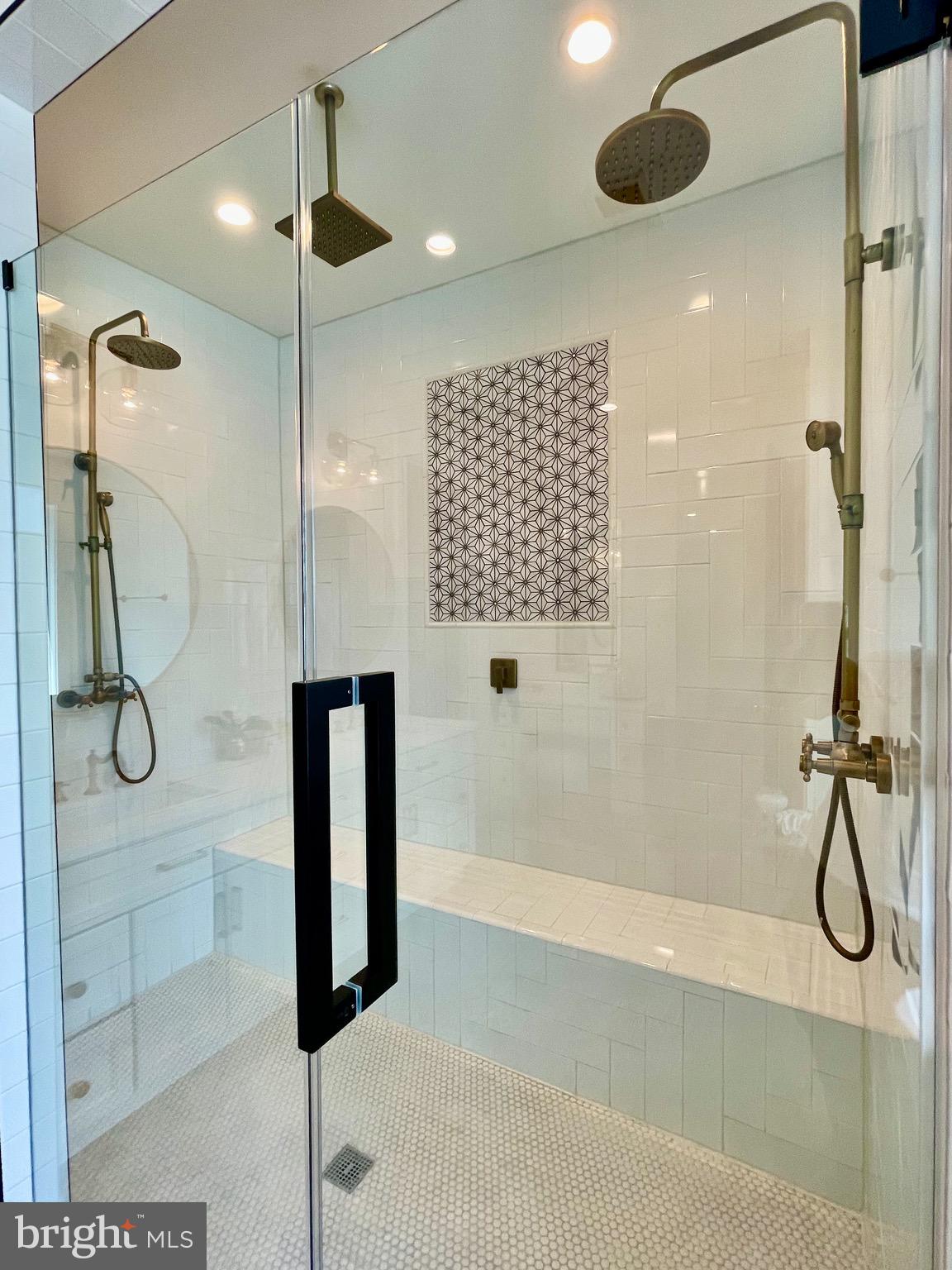 COUNTRY CLUB GROVE - Residential