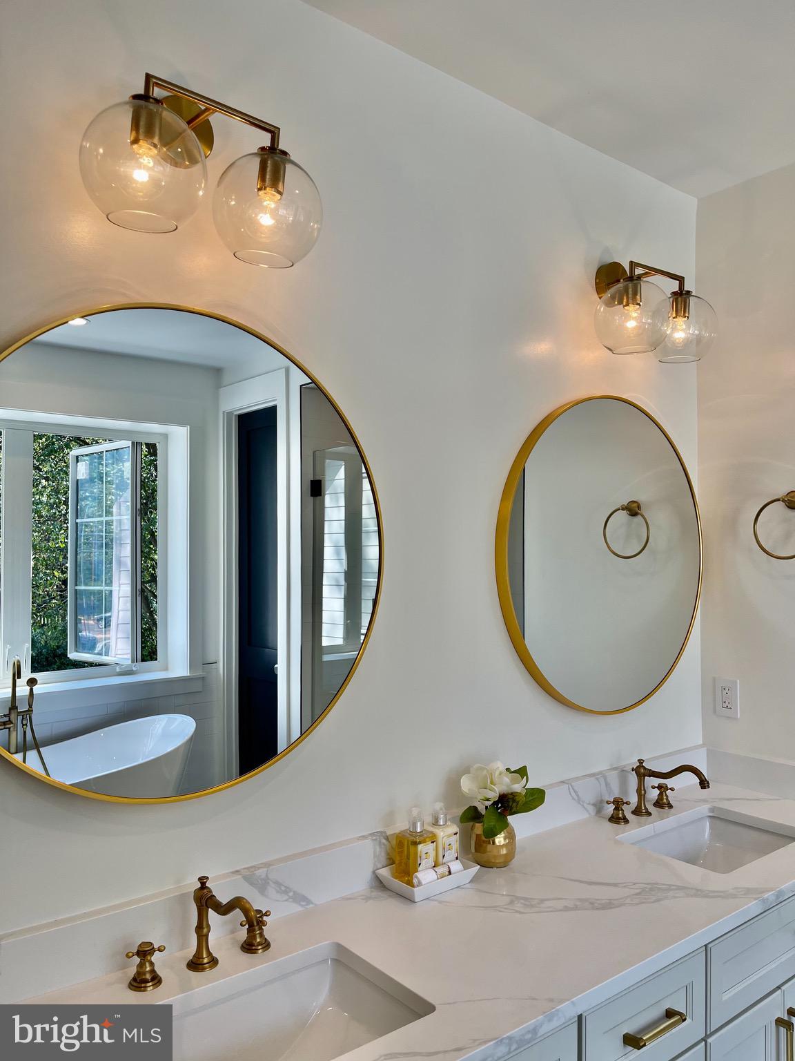 COUNTRY CLUB GROVE - Residential